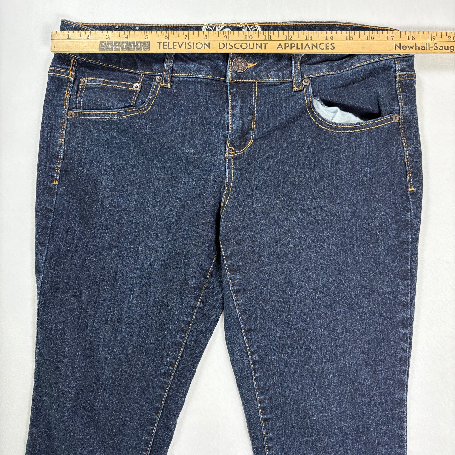 SO Jeans Women’s 17 Regular Dark Wash Skinny Stretch Denim Mid Rise