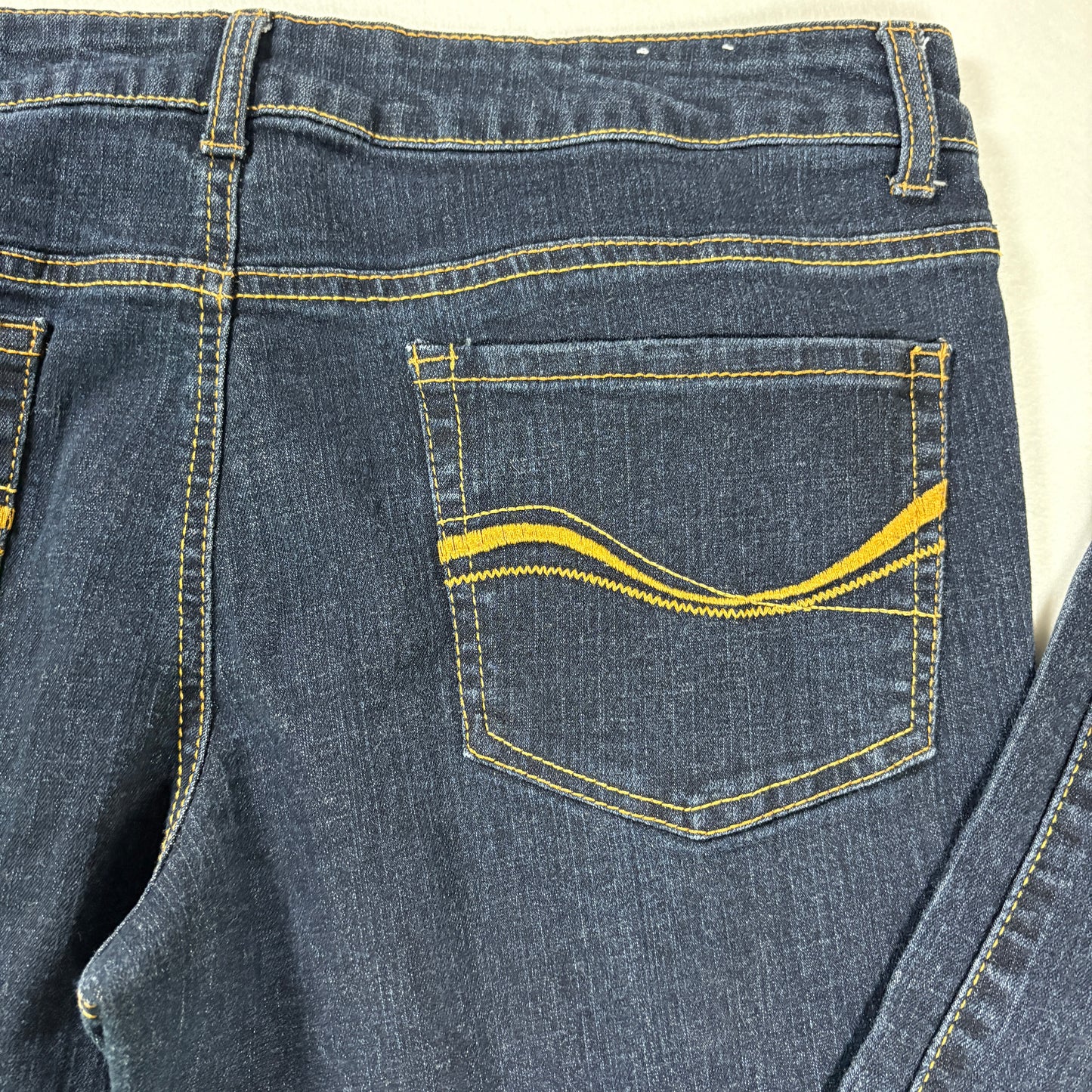 SO Jeans Women’s 17 Regular Dark Wash Skinny Stretch Denim Mid Rise