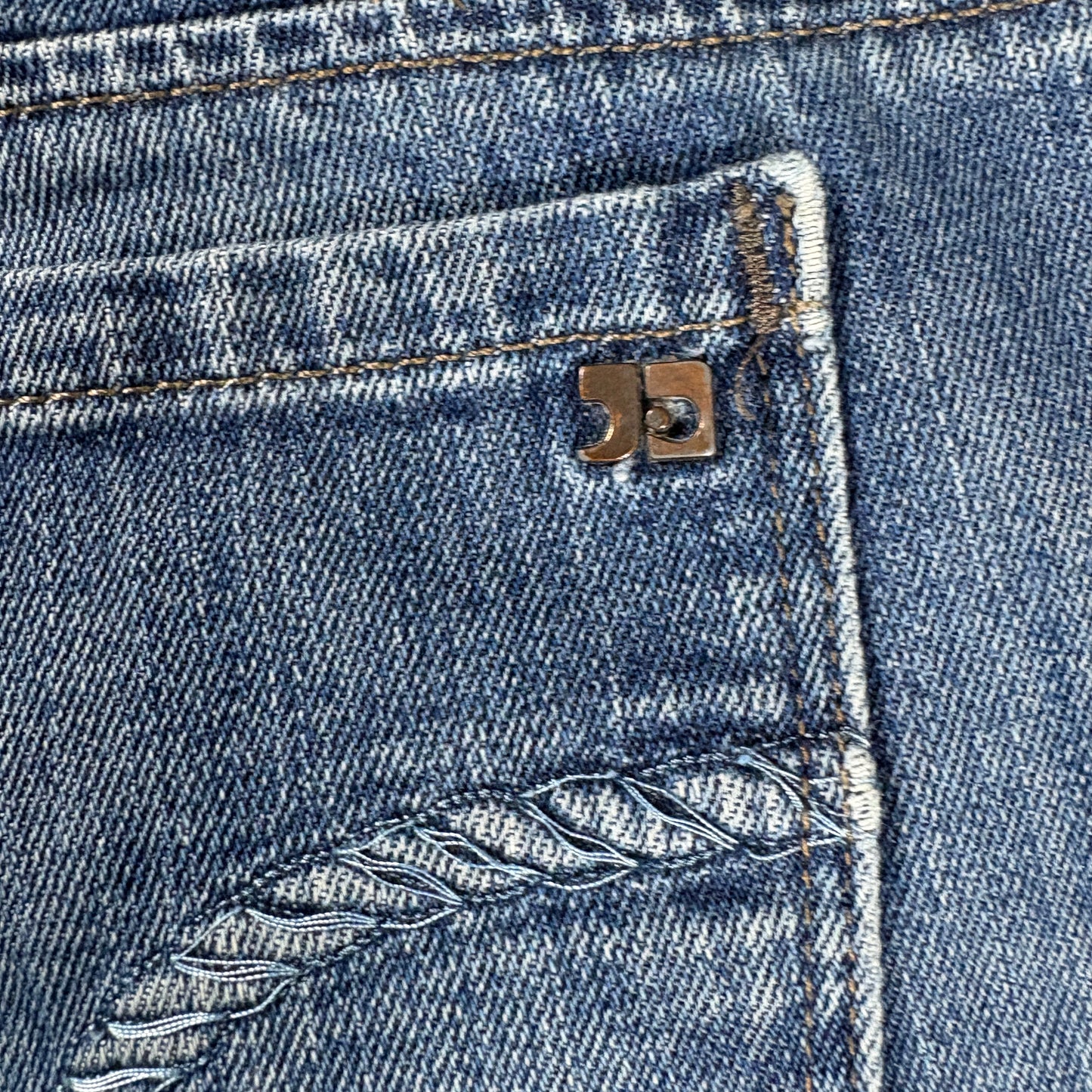 Joe’s Jeans Men’s Provocateur Fit Blue Denim Distressed Raw Hem W32