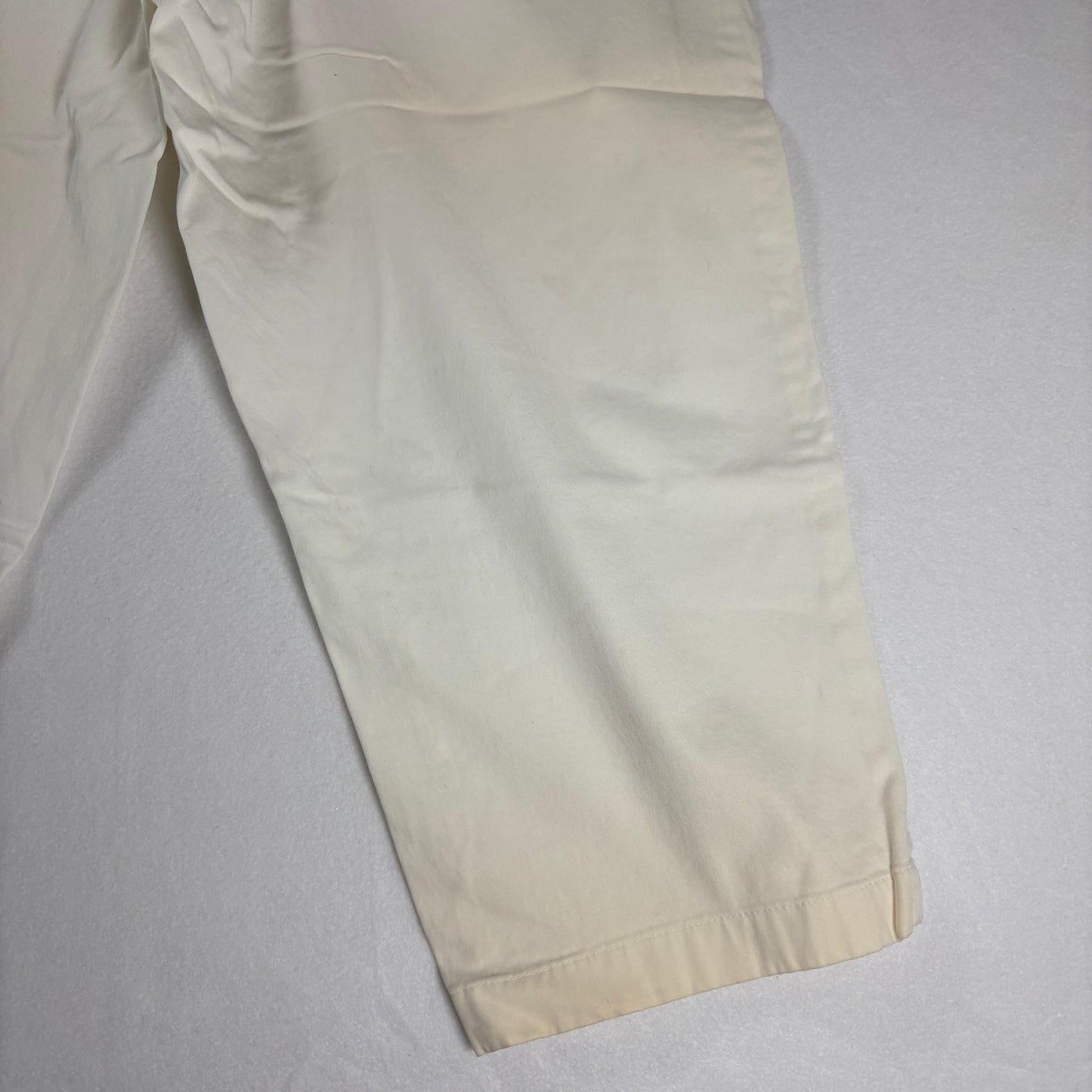 Covington Pants Women’s 14 Stretch Beige White Cropped Casual Capri