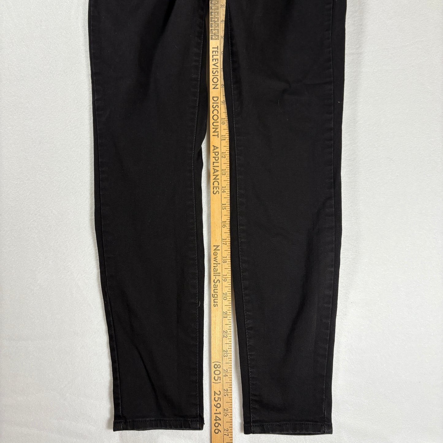 Levi’s Signature Jeans Women’s 8M Black Mid Rise Skinny Stretch Denim