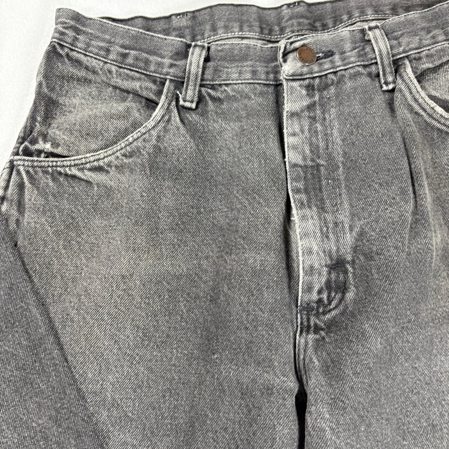 Vintage Jeans Men’s 38x30 Black Gray Wash Straight Leg Denim Pants