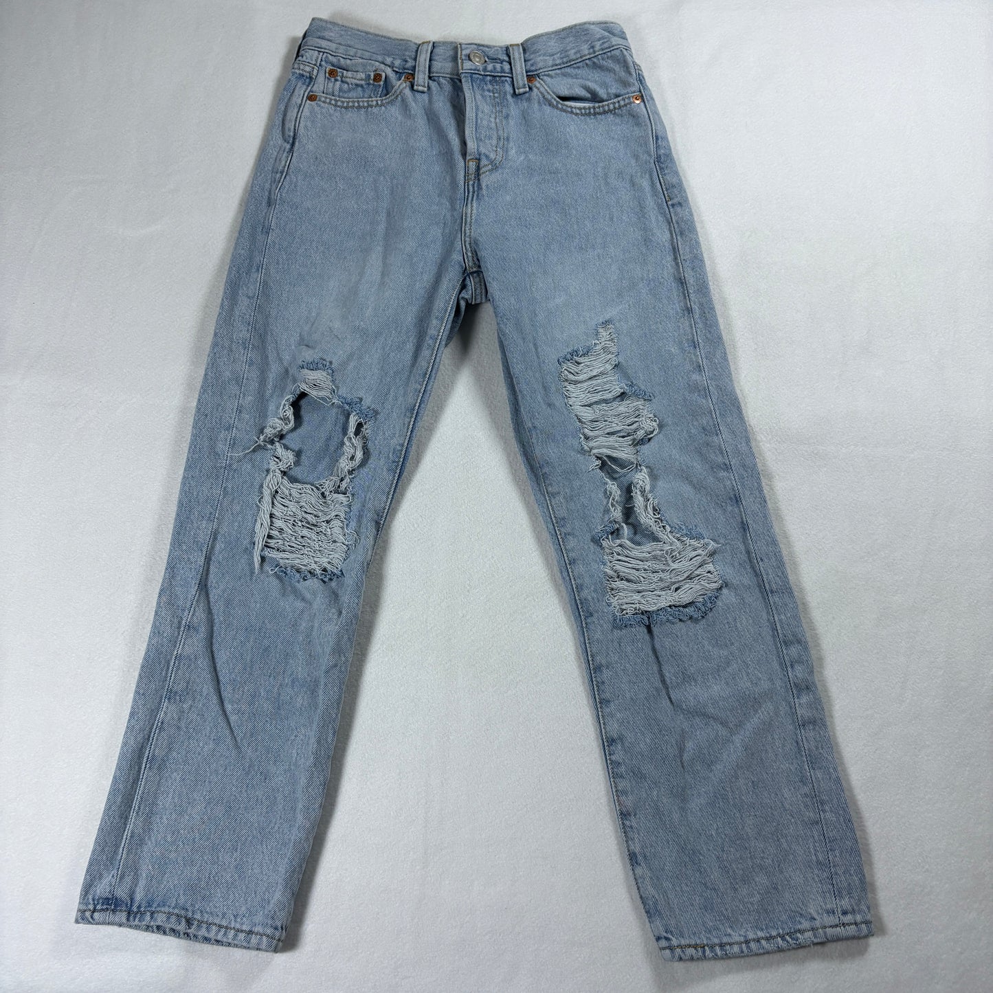 Vintage Levi’s Wedgie Straight Jeans Womens 26 Light Wash Distressed Denim Look