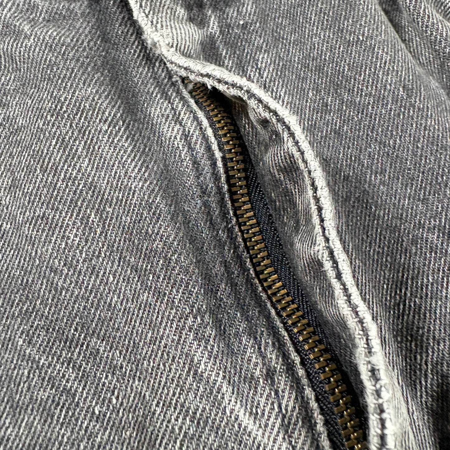 Vintage Jeans Men’s 38x30 Black Gray Wash Straight Leg Denim Pants