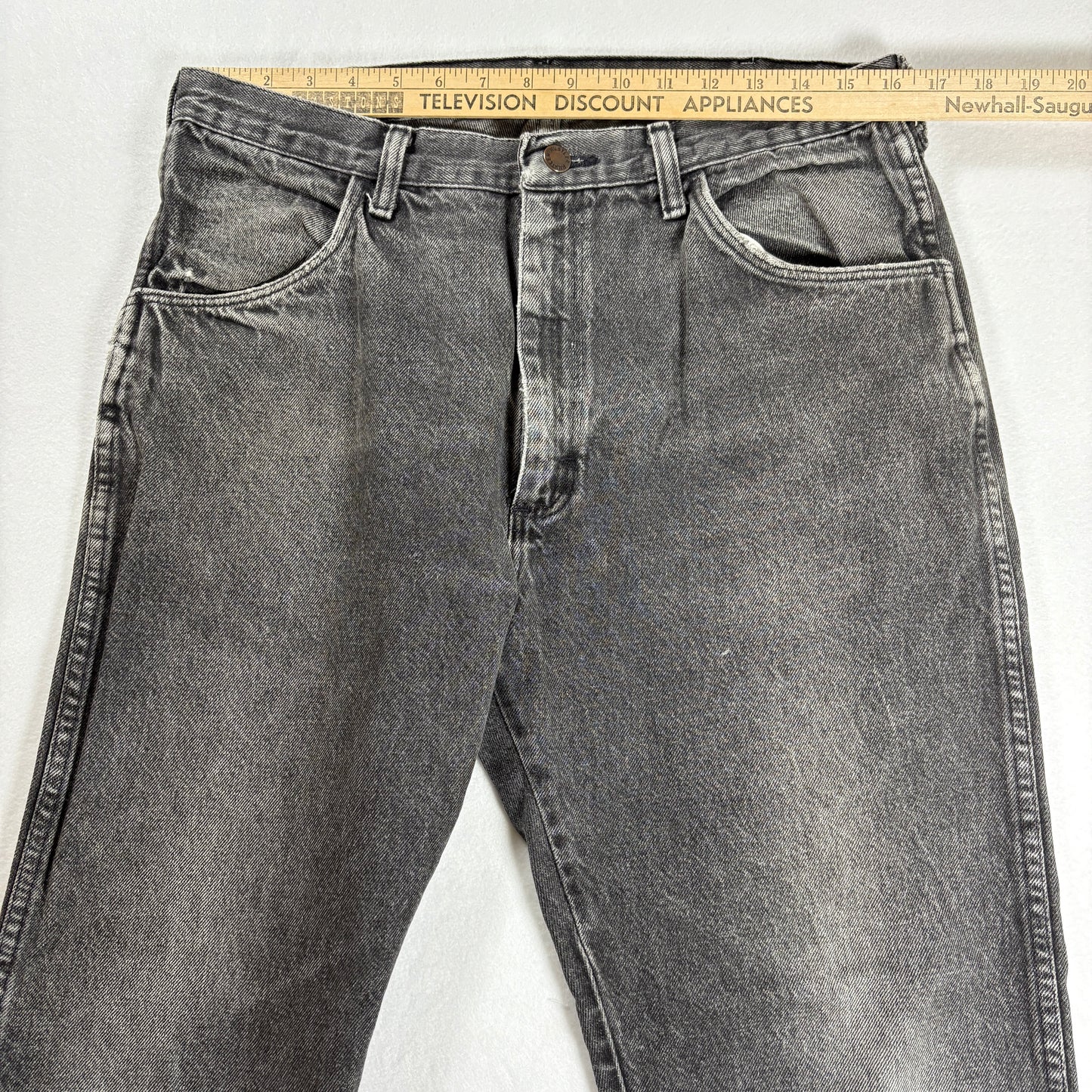 Vintage Jeans Men’s 38x30 Black Gray Wash Straight Leg Denim Pants