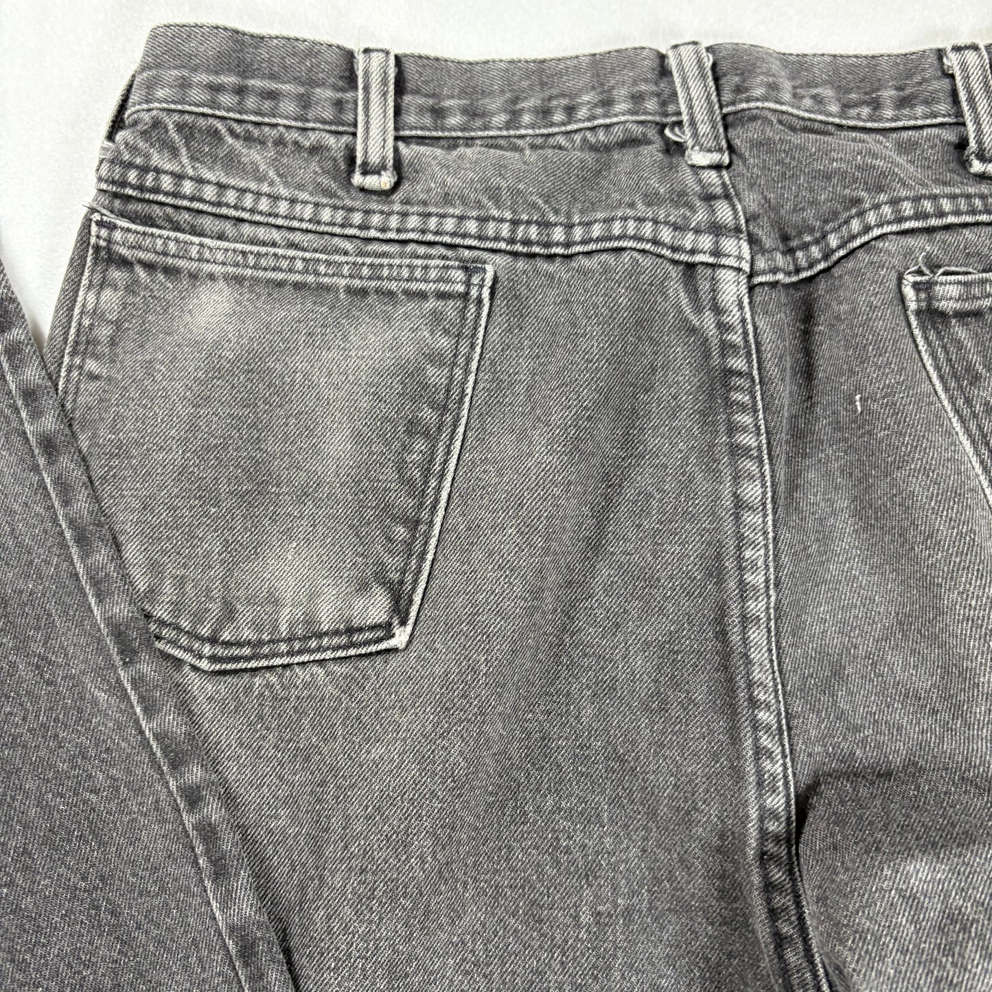 Vintage Jeans Men’s 38x30 Black Gray Wash Straight Leg Denim Pants