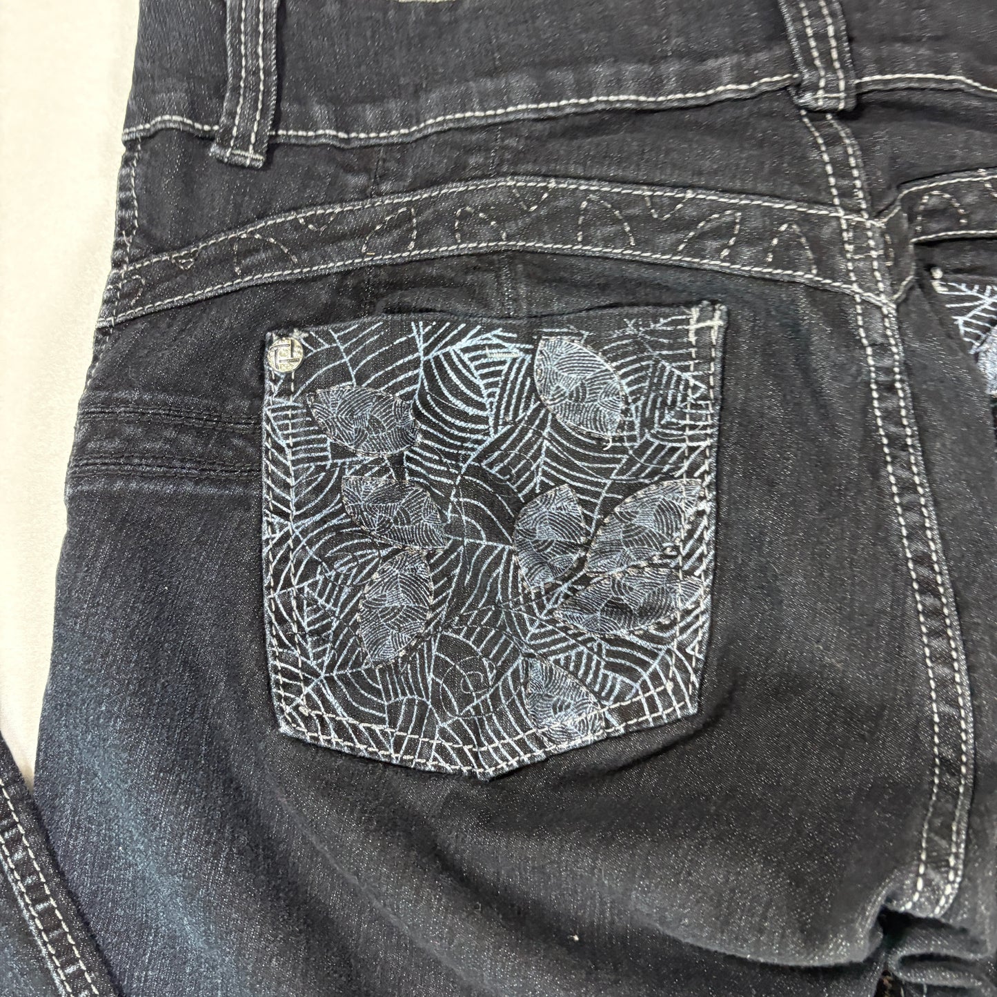 Colombian Jeans Women’s Black Denim Skinny Mid Rise Stretchy Dark Wash Pants