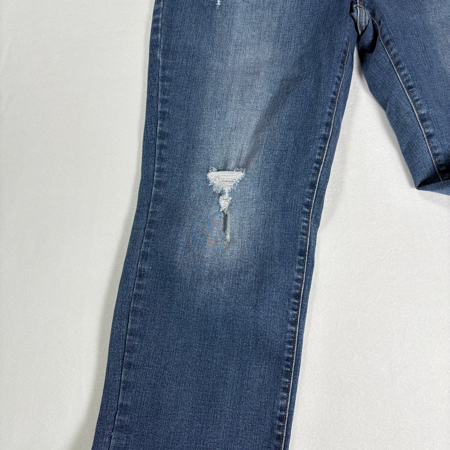 Time and Tru Jeans Women’s 16 Straight Blue Distressed Stretch Mid Rise Denim