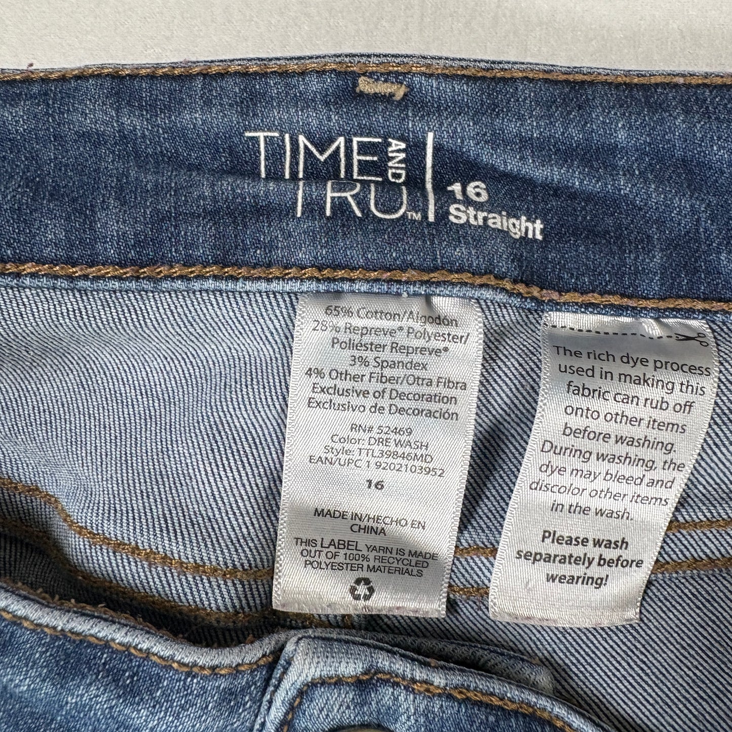 Time and Tru Jeans Women’s 16 Straight Blue Distressed Stretch Mid Rise Denim
