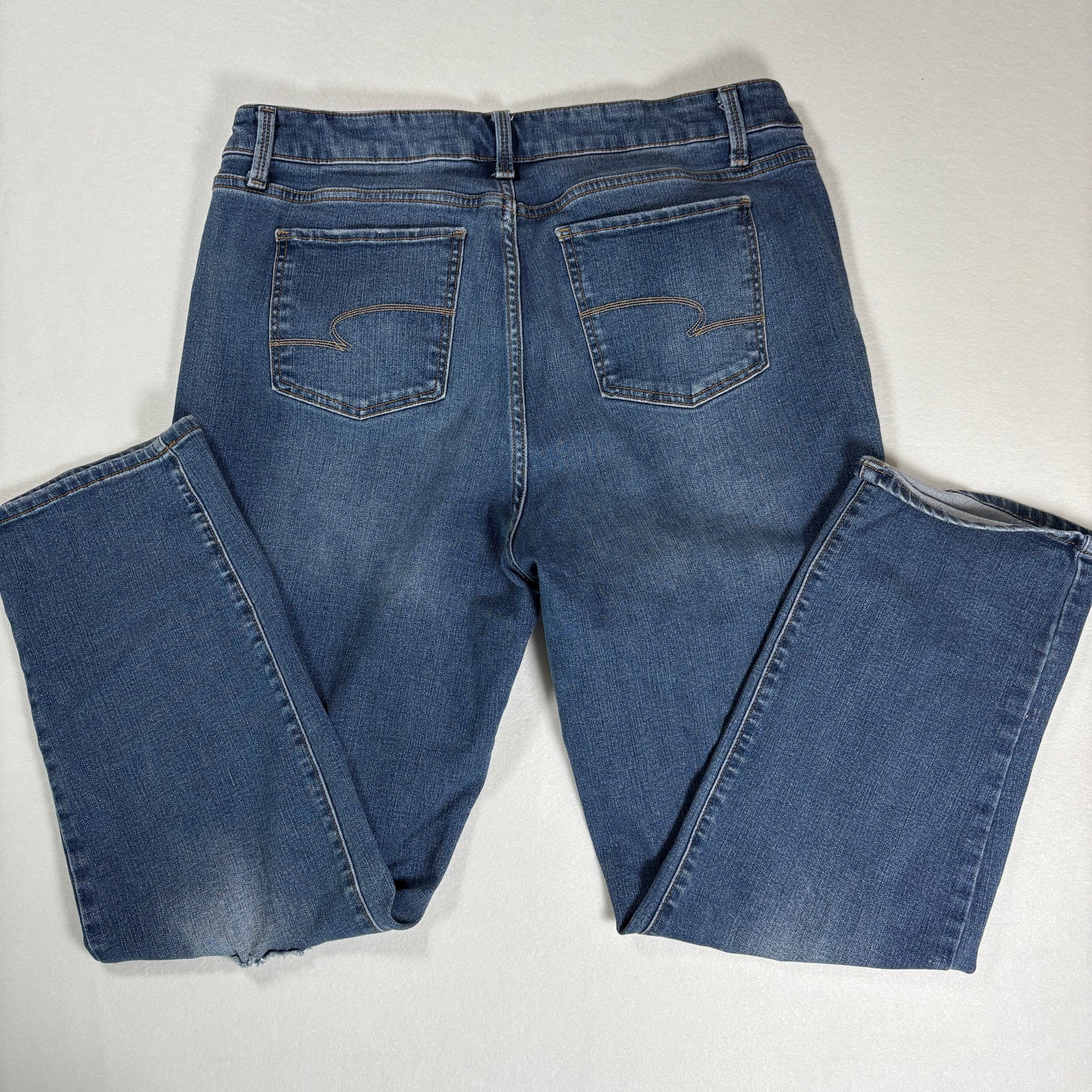 Time and Tru Jeans Women’s 16 Straight Blue Distressed Stretch Mid Rise Denim