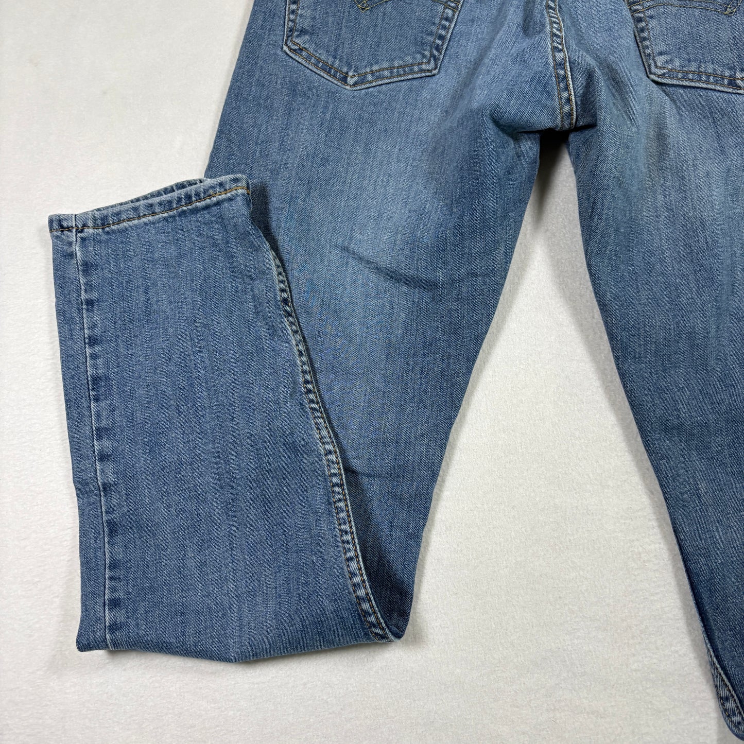 Levis mens 32x32 jeans blue denim straight leg performance stretch distressed