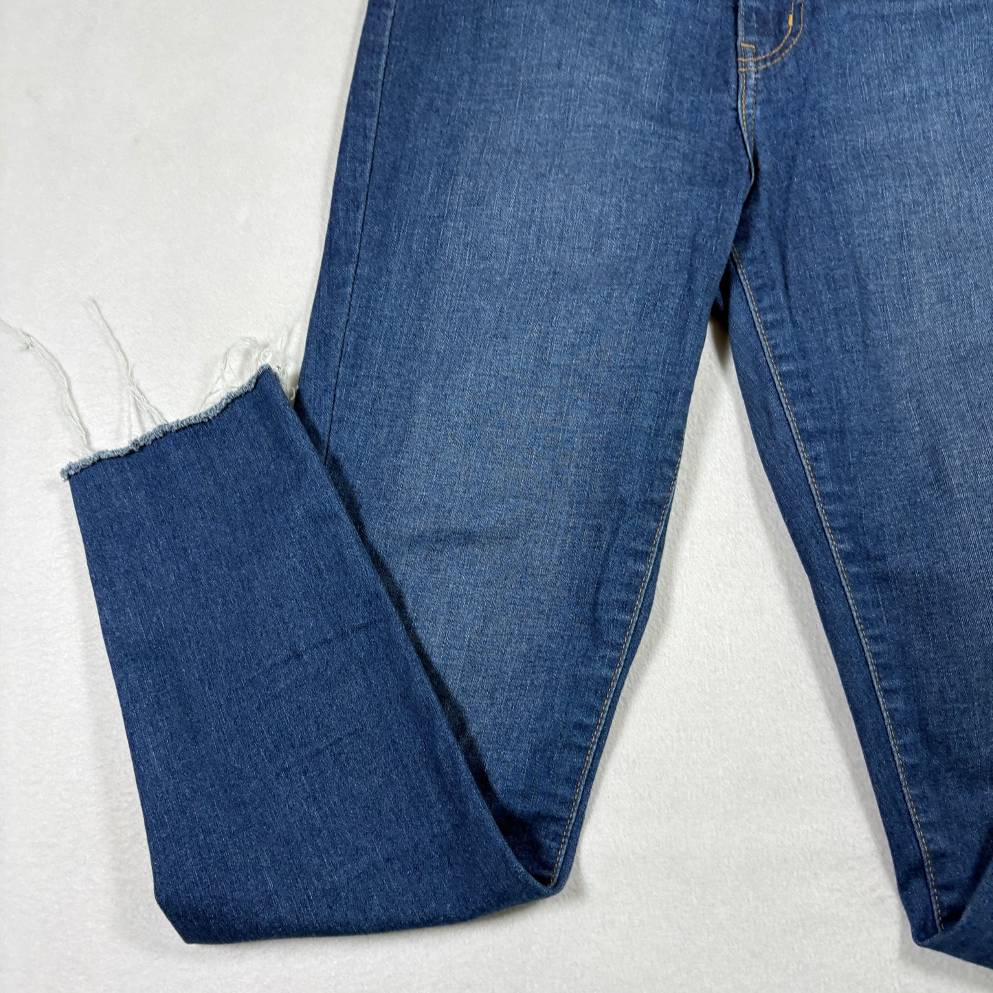 Levi’s Womens Mile High Super Skinny Jeans 29x30 Dark Blue High Rise Y2K Raw Hem