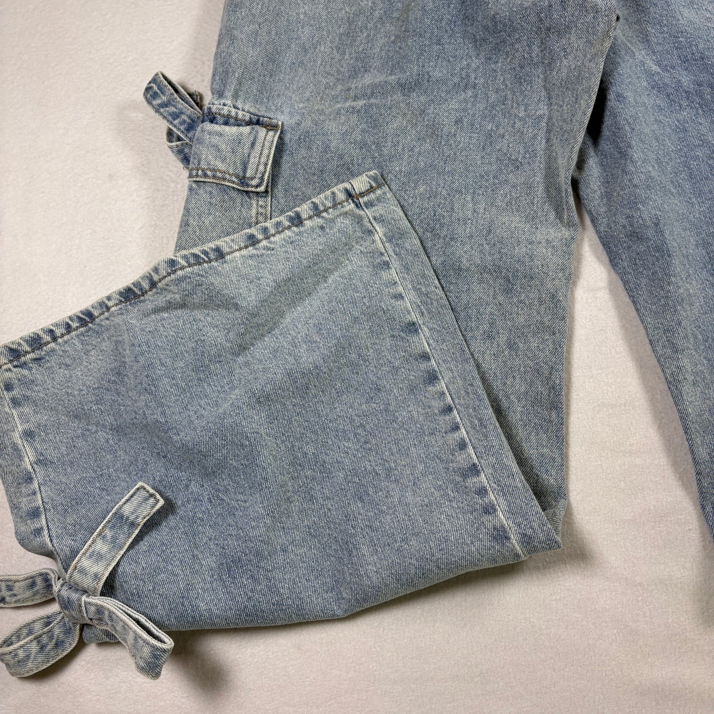 Forever 21 Womens Jeans 29 Y2K Baggy Cargo Bow Tie Flare Denim Grunge Distressed
