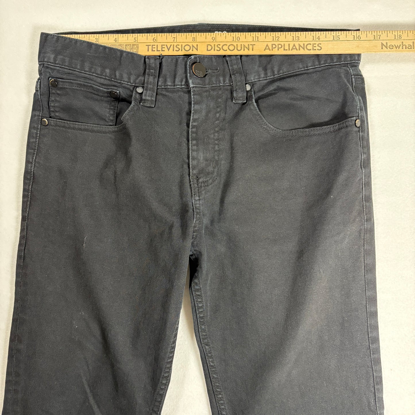 RSQ Jeans Men’s Black New York Slim Straight Denim Pants Size 32x32