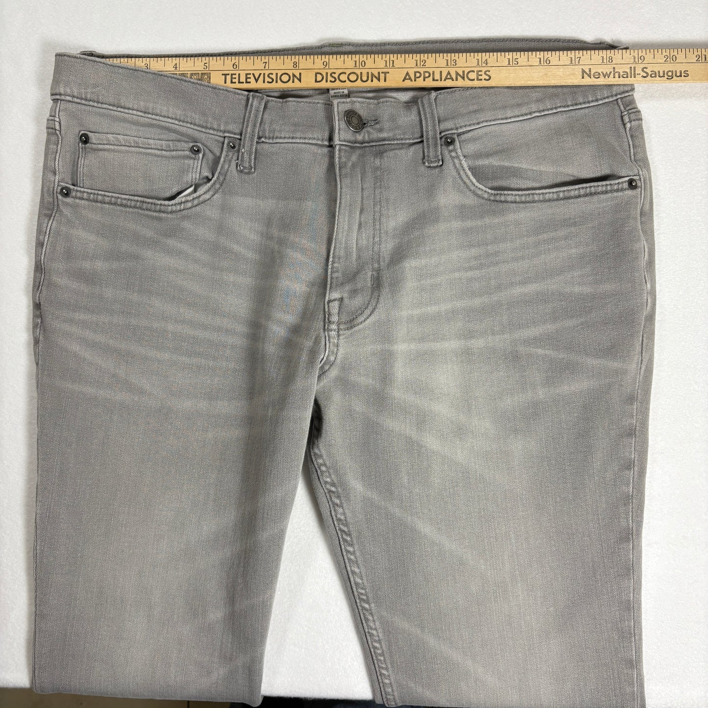 Goodfellow & Co Men’s Gray Jeans Slim Straight Fit Size 38x30