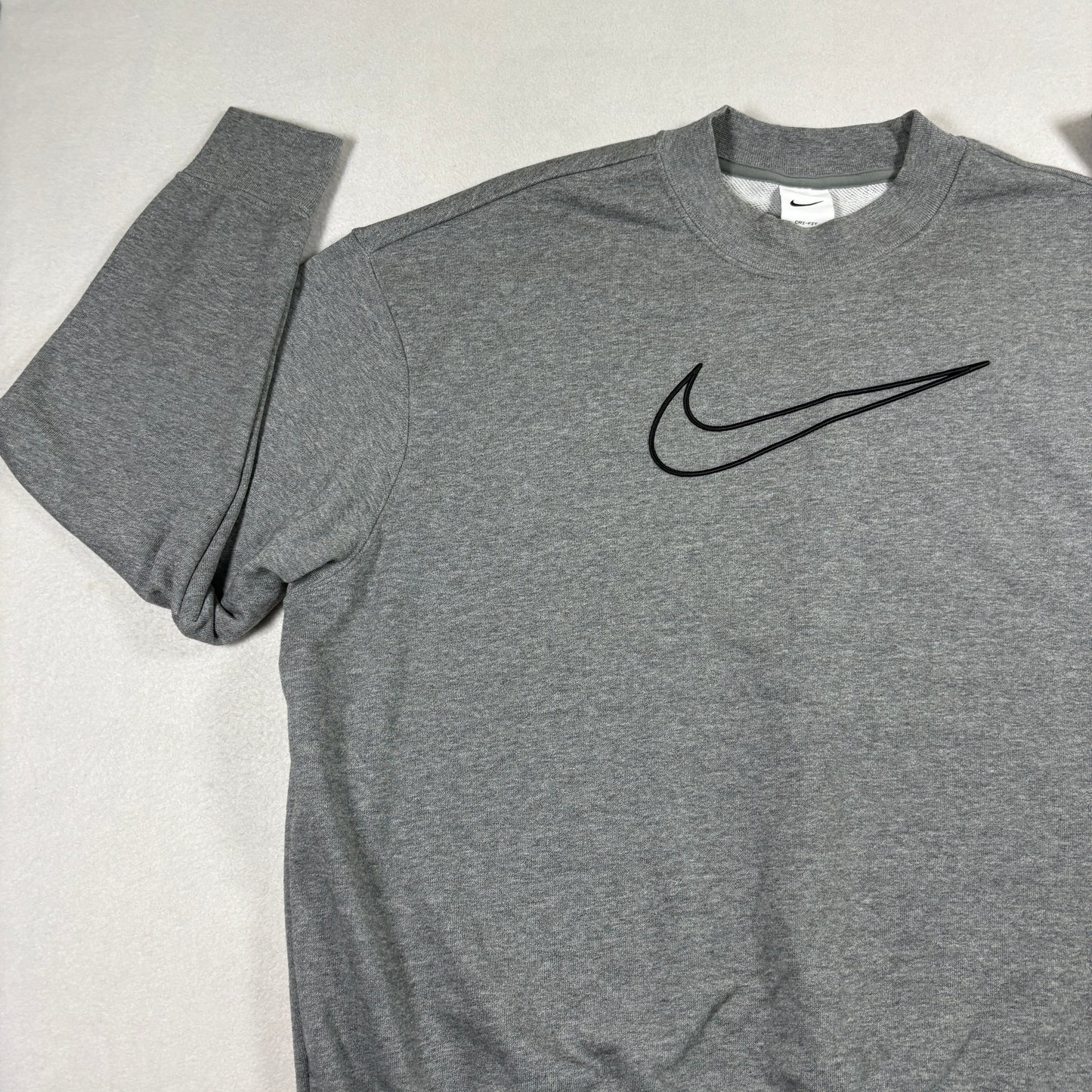 Nike Mens Sweatshirt Small Gray Dri-Fit Crewneck Pullover Athletic Vintage Y2K