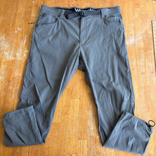 Wrangler ATG Pants Mens 40x30 Gray All Terrain Utility Stretch Outdoor Hiking