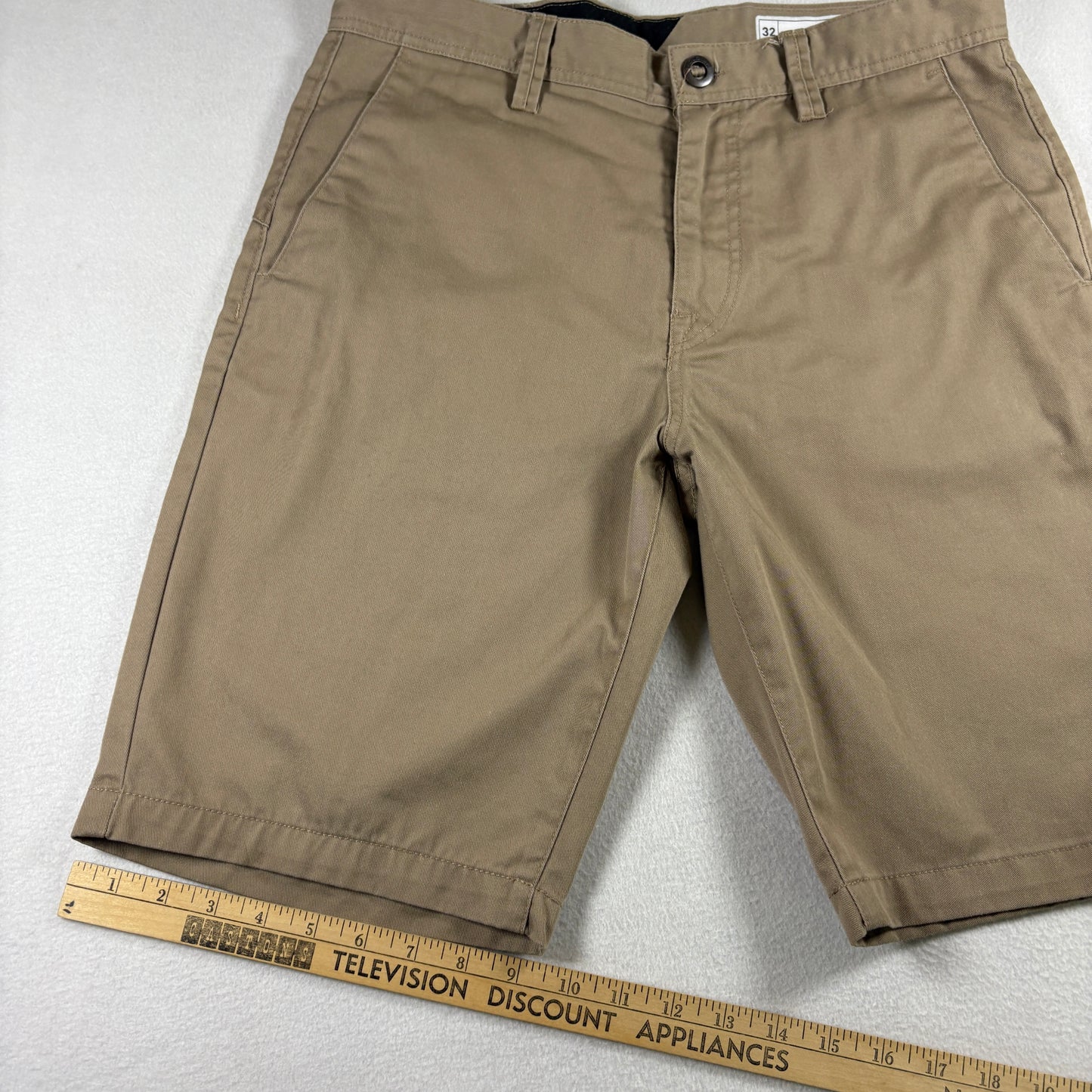 Volcom Mens Shorts Size 32 Khaki Chino Skate Casual Streetwear Y2K Grunge