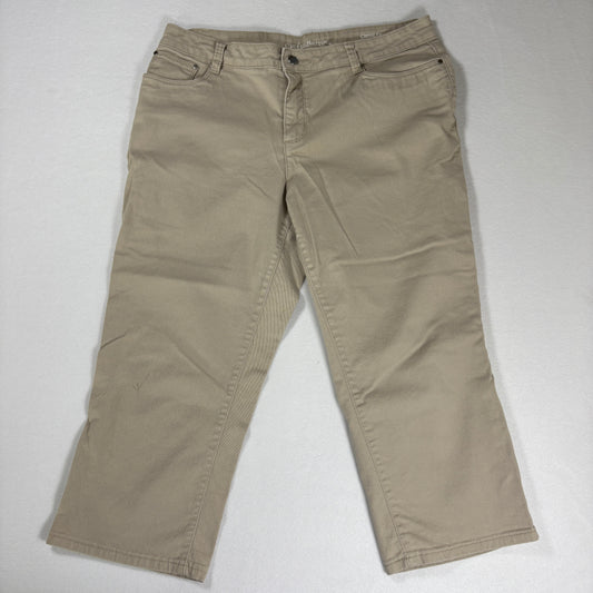 Croft & Barrow Pants Women’s 12 Capri Classic Fit Khaki Stretch Casual
