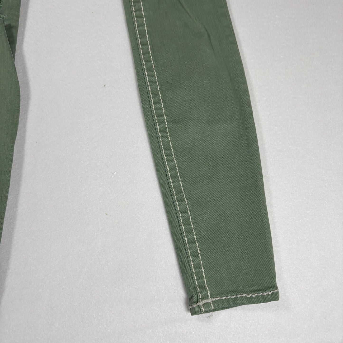True Religion Jeans Women’s Jennie Curvy Skinny Green Distressed Size 25