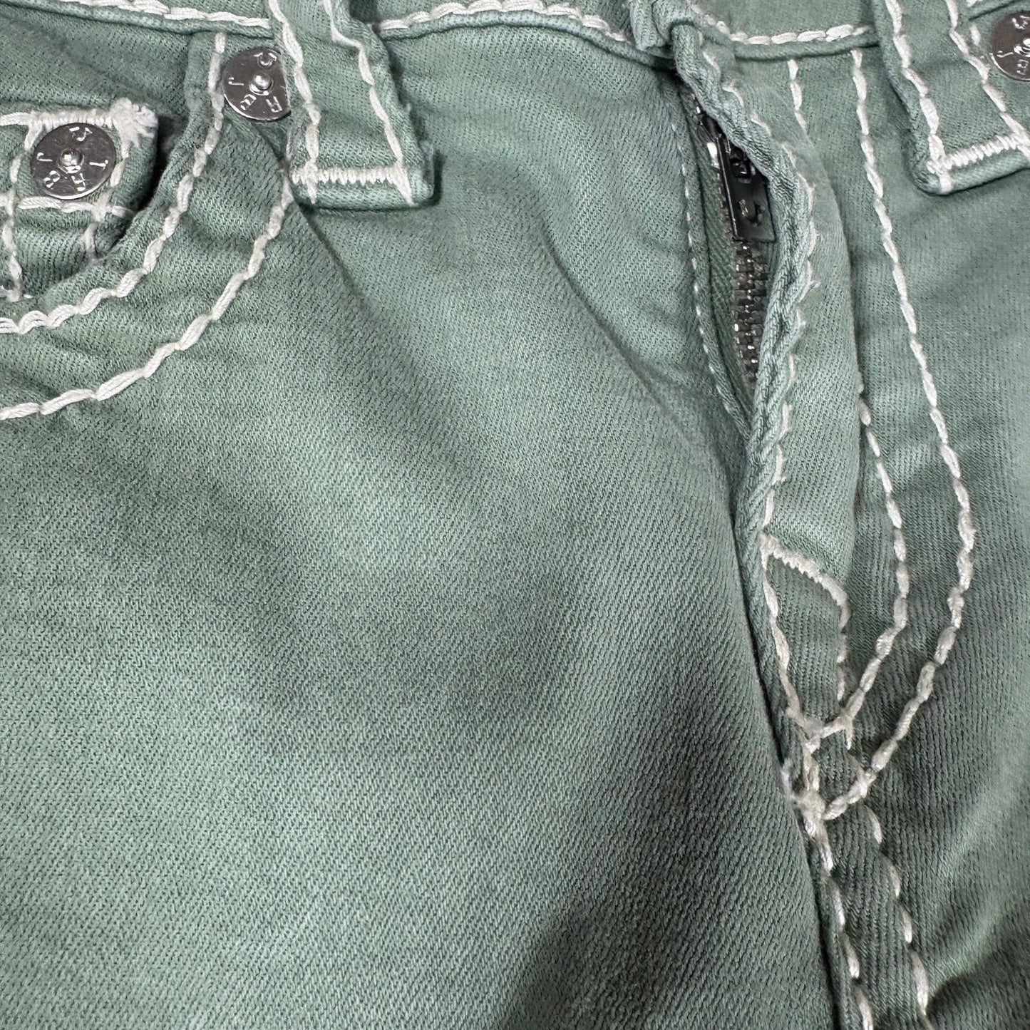 True Religion Jeans Women’s Jennie Curvy Skinny Green Distressed Size 25