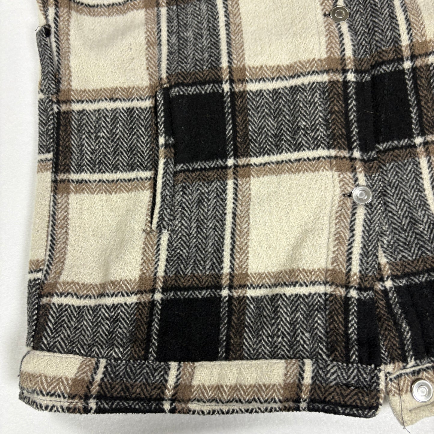 Plaid Flannel Jacket Shacket Men’s Small Beige Brown Black Button Up Overshirt