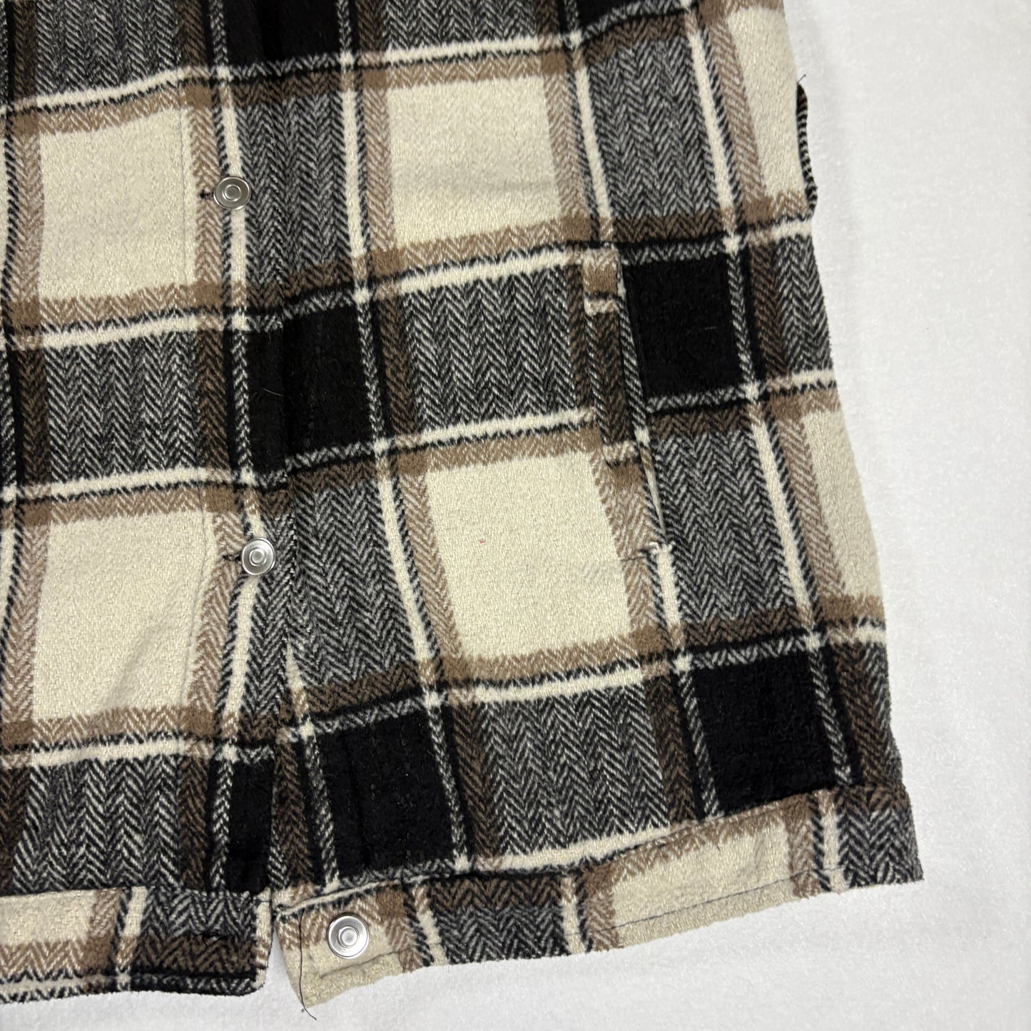 Plaid Flannel Jacket Shacket Men’s Small Beige Brown Black Button Up Overshirt