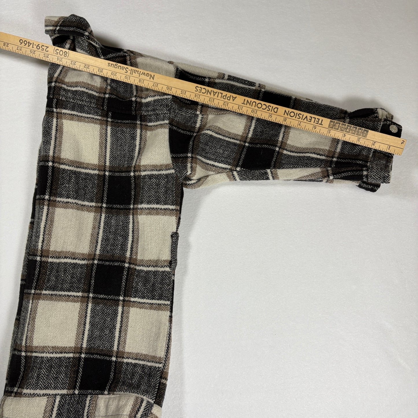 Plaid Flannel Jacket Shacket Men’s Small Beige Brown Black Button Up Overshirt