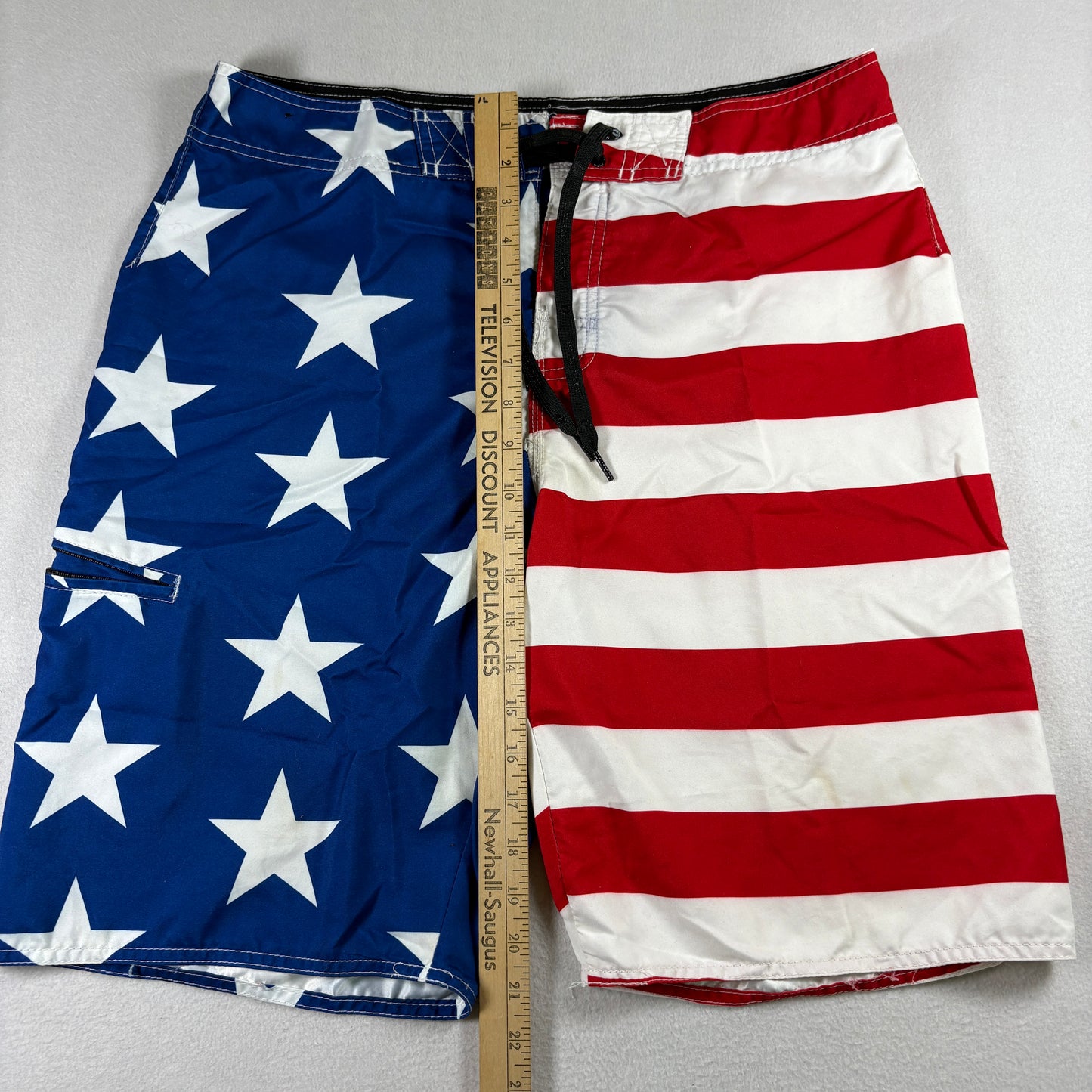 Hang Ten Mens Board Shorts 34 USA Flag Swim Trunks Red White Blue Stars Stripes
