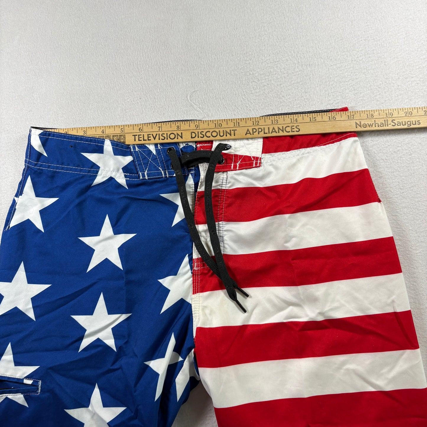 Hang Ten Mens Board Shorts 34 USA Flag Swim Trunks Red White Blue Stars Stripes