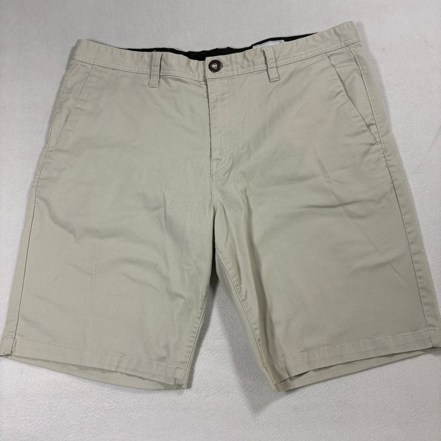 Volcom Chino Shorts Mens 40 Beige Khaki Casual Skate Surf Streetwear