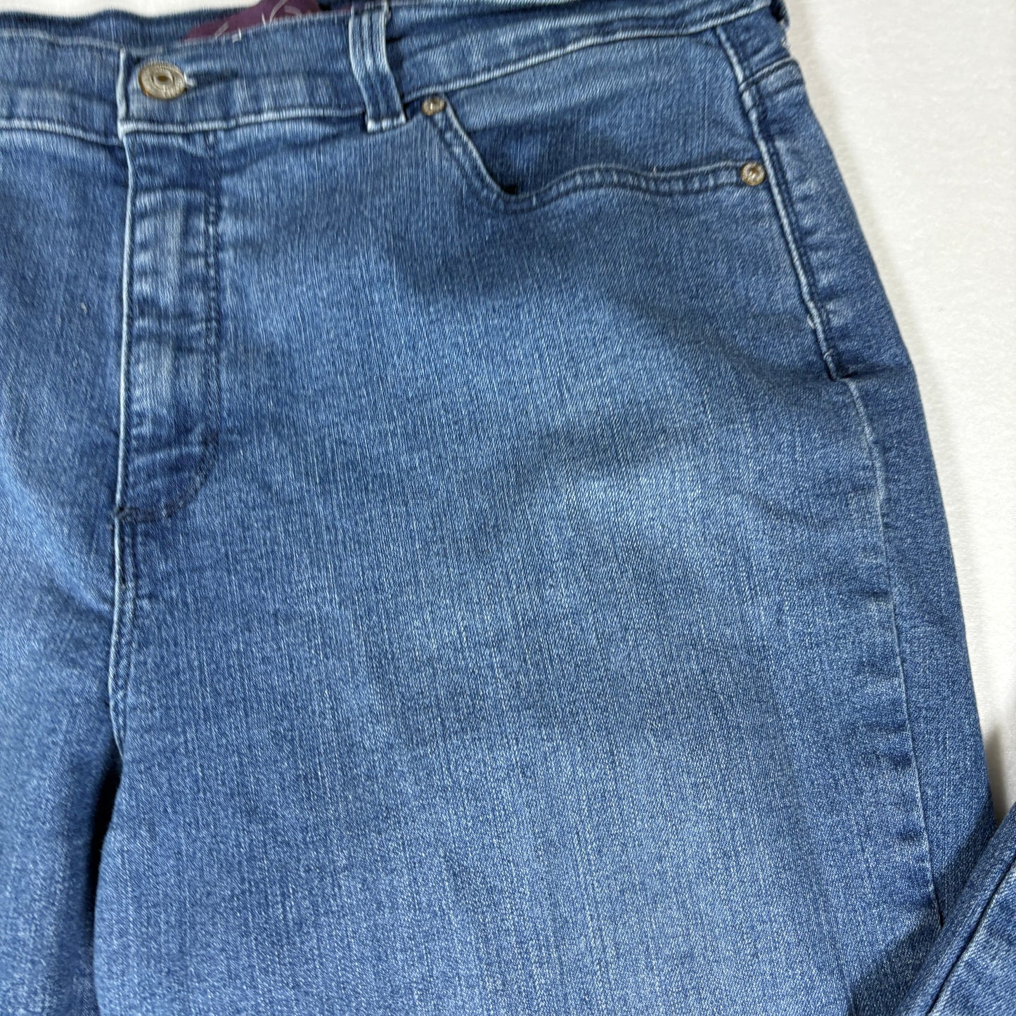 Gloria Vanderbilt Jeans Amanda Women’s 14 Short Blue Denim Classic Straight Pants