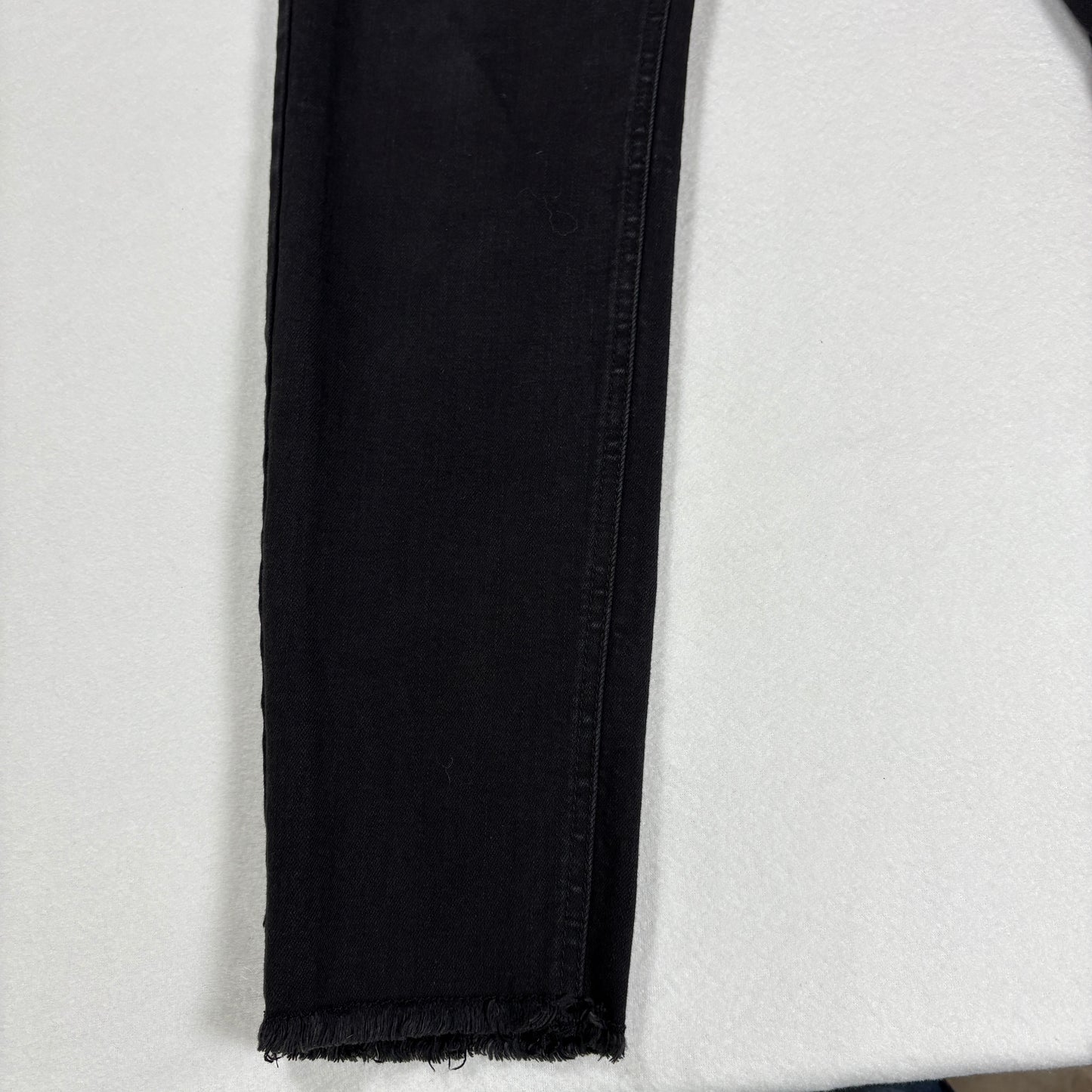 Kenneth Cole Jeans Women’s Size 8 Jess Skinny Black Raw Hem Stretch Denim Pants