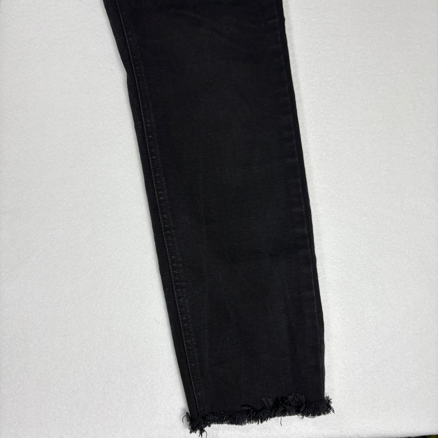 Kenneth Cole Jeans Women’s Size 8 Jess Skinny Black Raw Hem Stretch Denim Pants