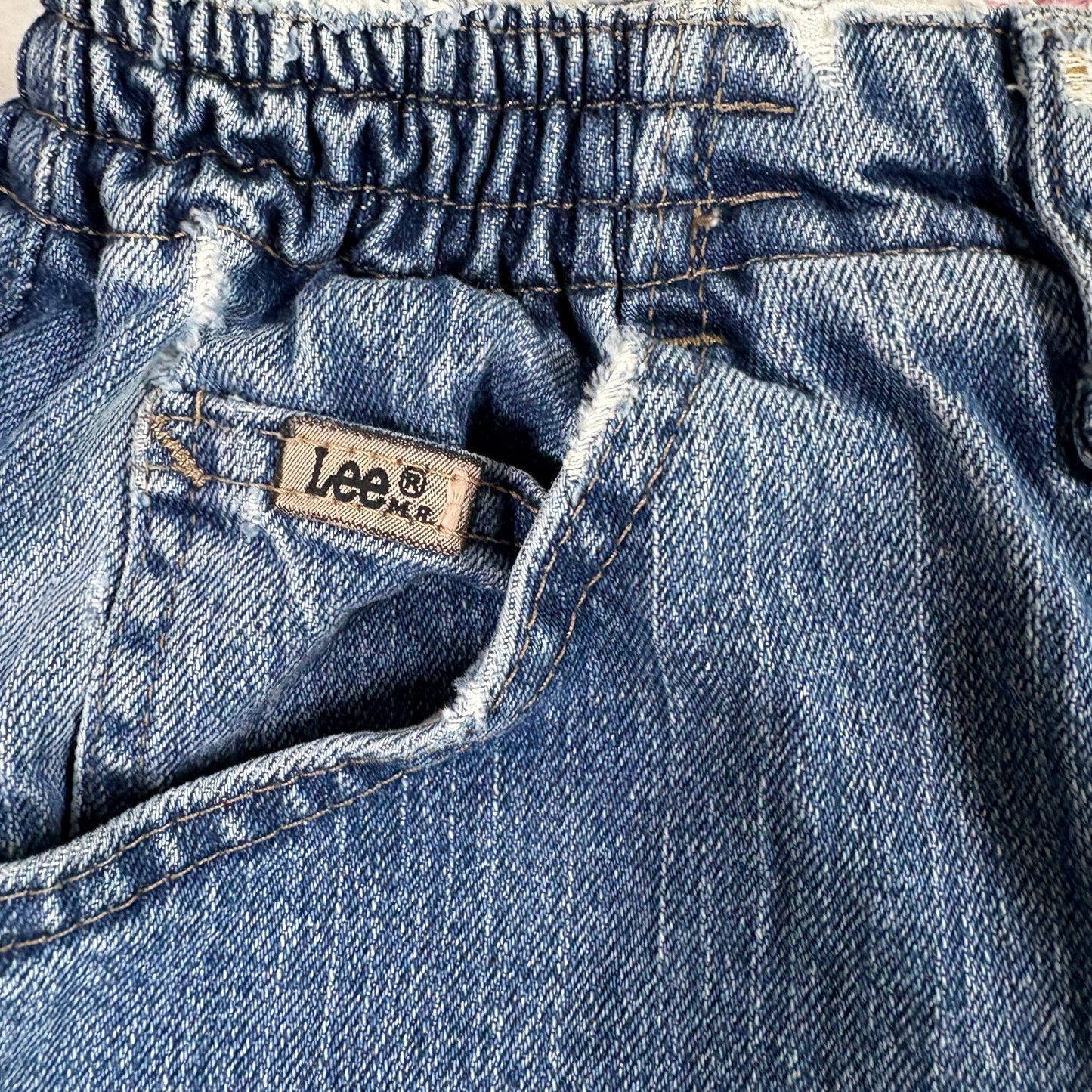 Lee Mens Jeans Relaxed Fit Blue Denim Elastic Waist Straight Leg 90s Grunge