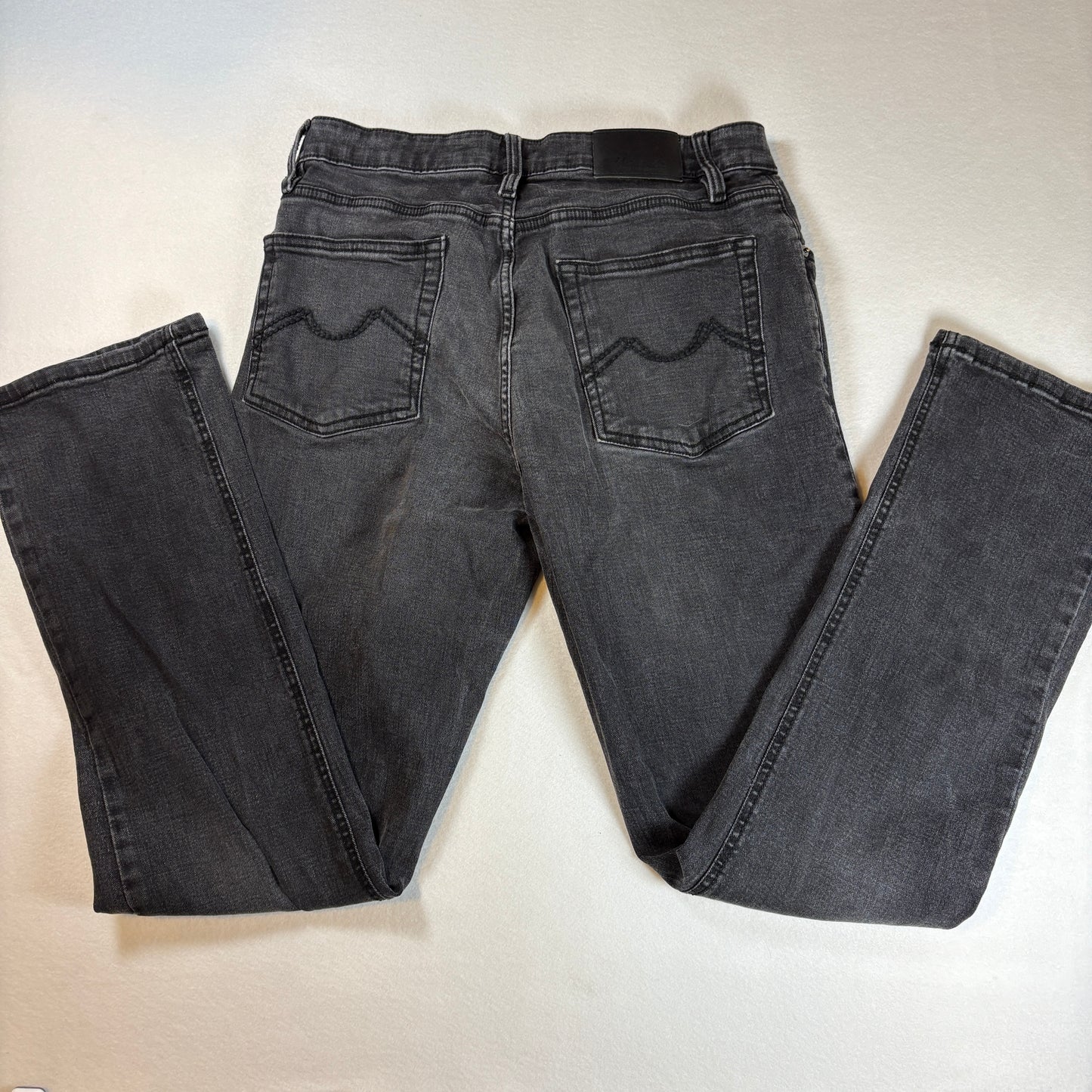 Urban Star Jeans Men’s 32x32 Black Premium Apparel Straight Leg Stretch Denim