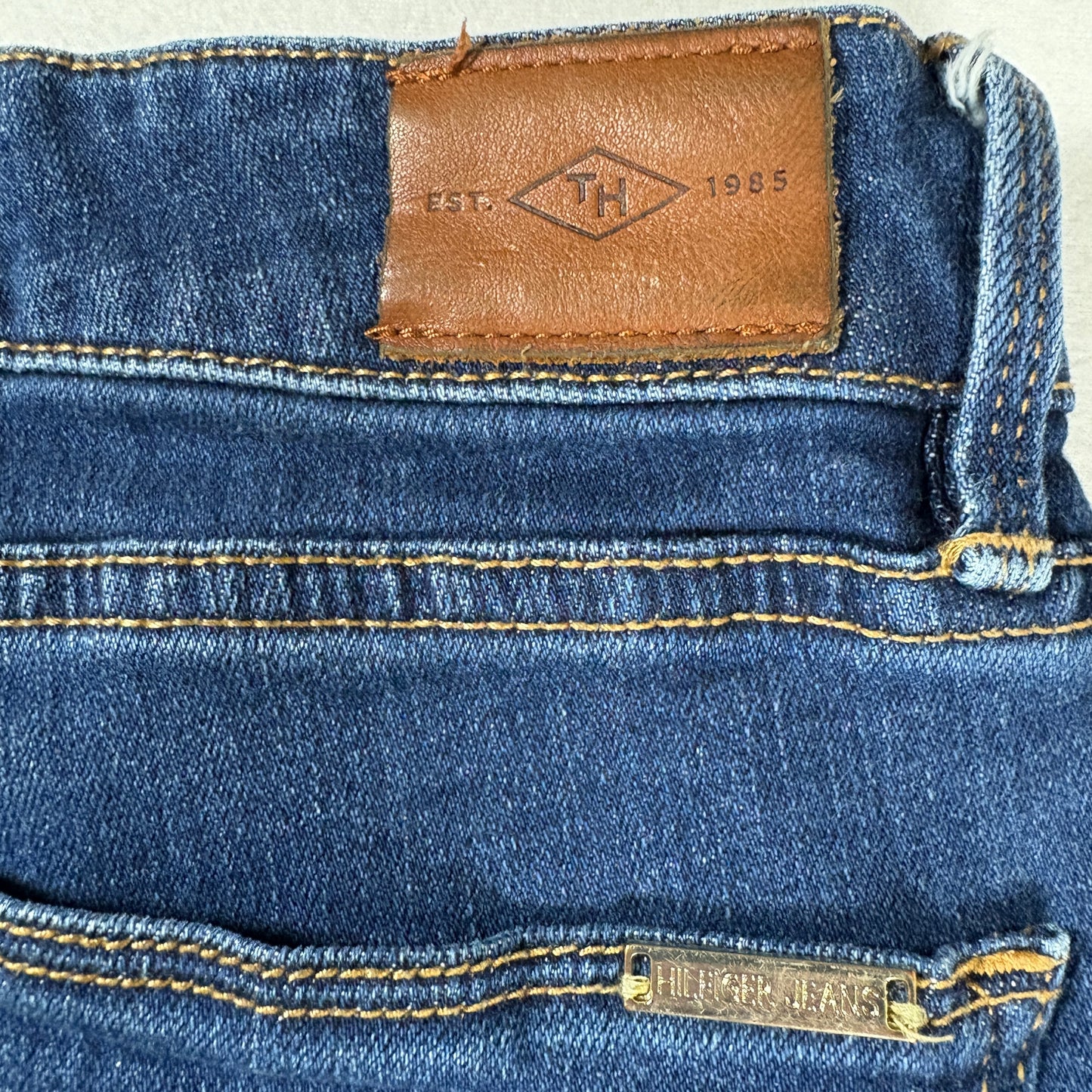 Tommy Hilfiger Jeans Womens Sz 10 Blue Denim Straight Mid Rise Classic Fit