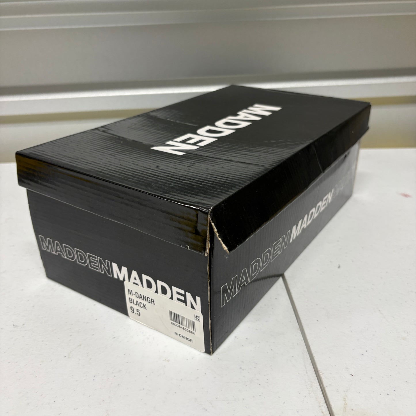 Steve Madden M-Dangr Black Star Low Top Sneakers Men Size 9.5 NIB Casual