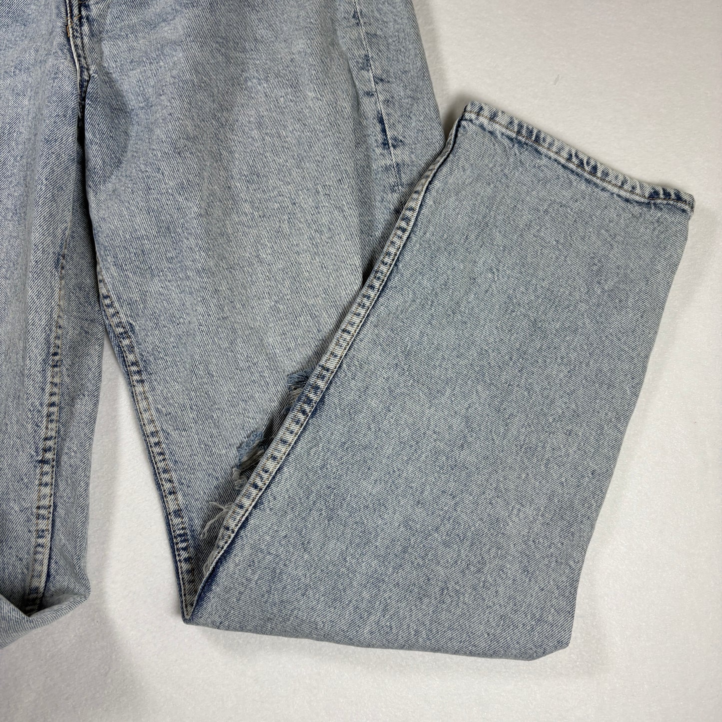 H&M Divided Jeans Womens 6 Light Wash High Rise Distressed Ripped Straight Leg