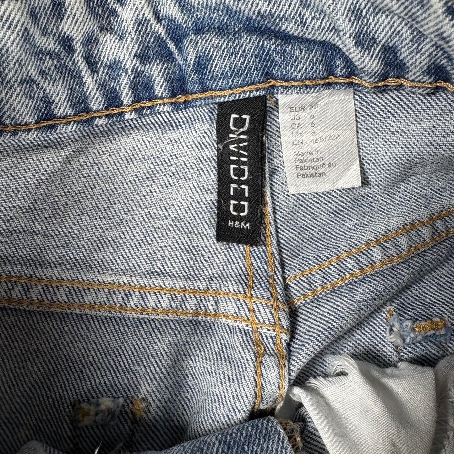 H&M Divided Jeans Womens 6 Light Wash High Rise Distressed Ripped Straight Leg