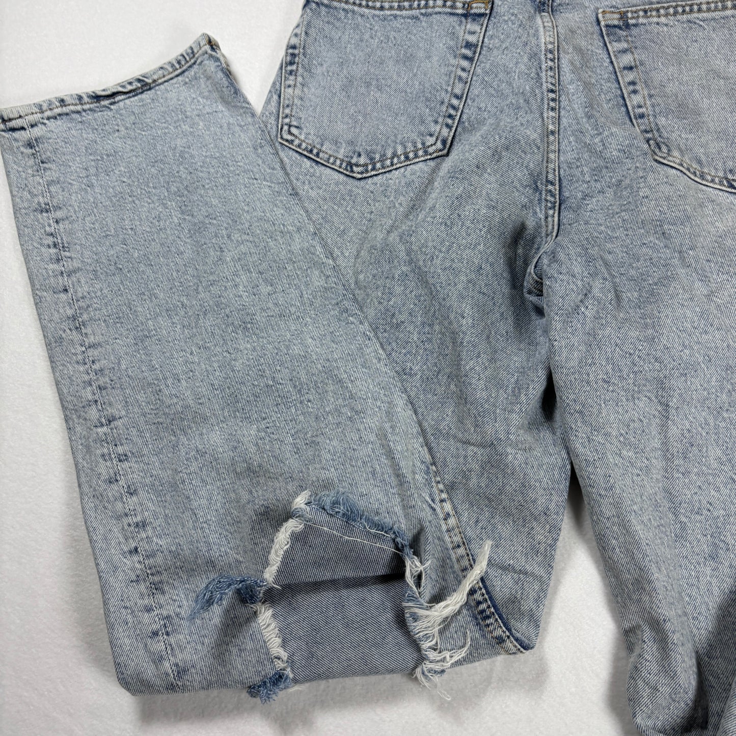 H&M Divided Jeans Womens 6 Light Wash High Rise Distressed Ripped Straight Leg