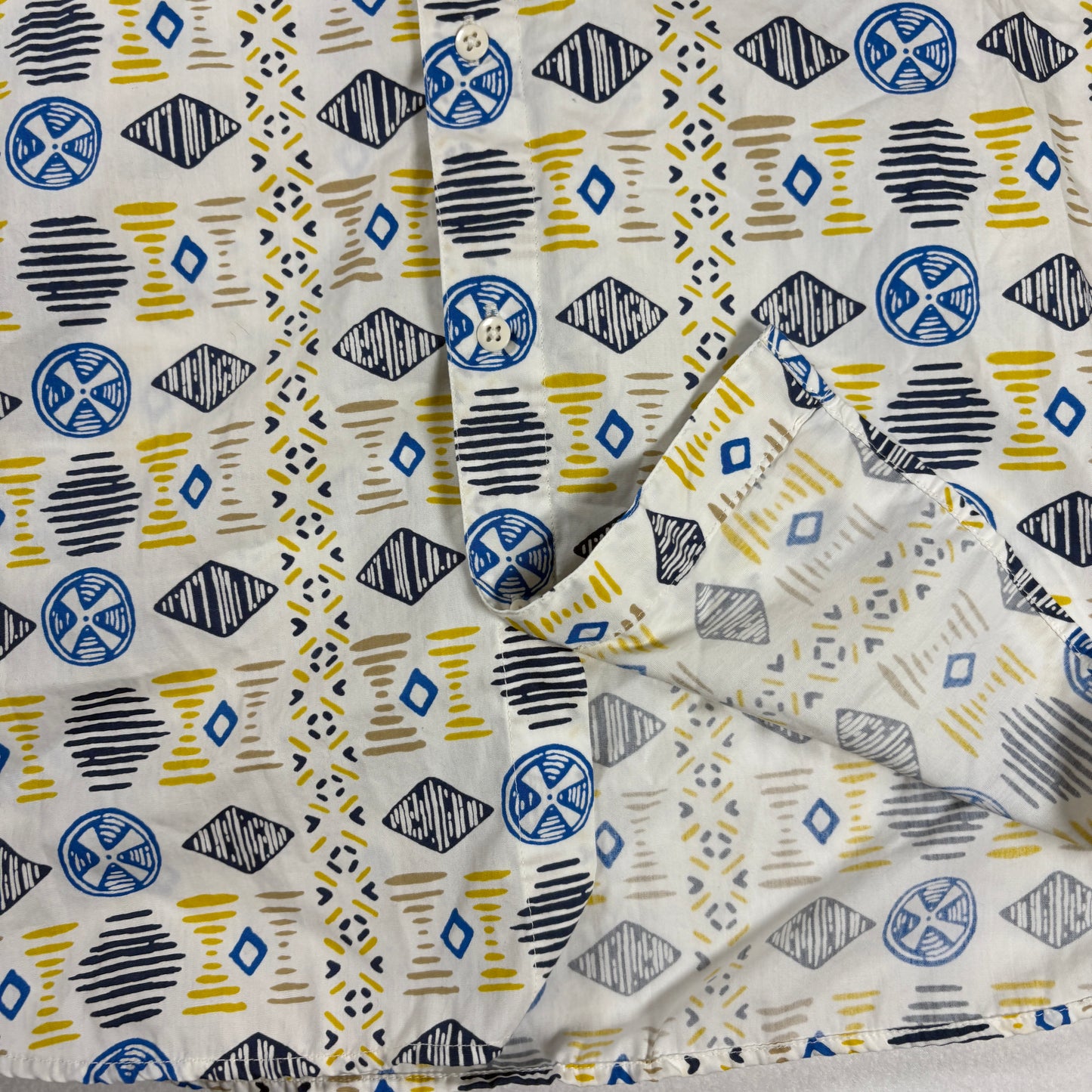 The North Face Men’s Shirt L Short Sleeve Button Front Geometric Print Cotton