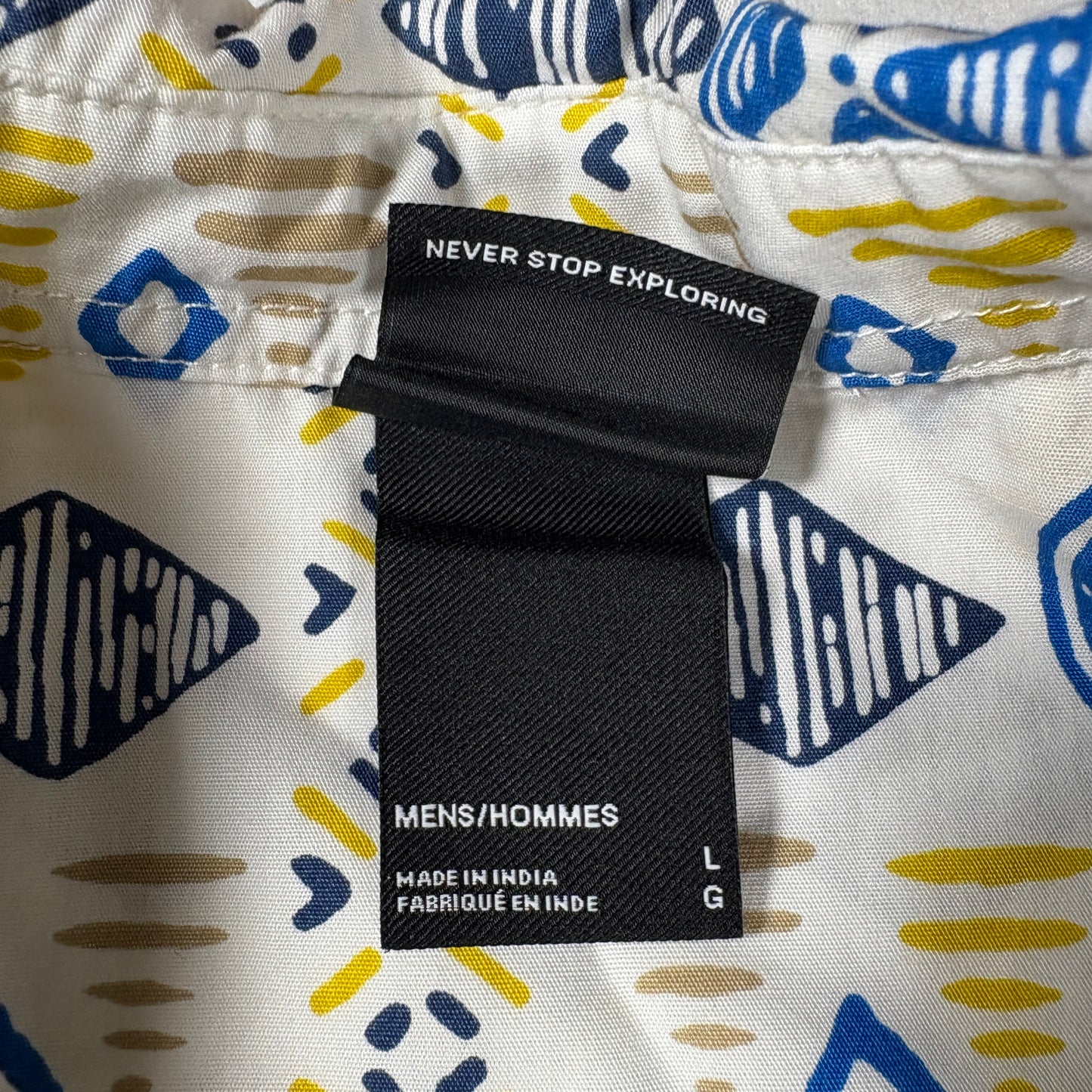 The North Face Men’s Shirt L Short Sleeve Button Front Geometric Print Cotton
