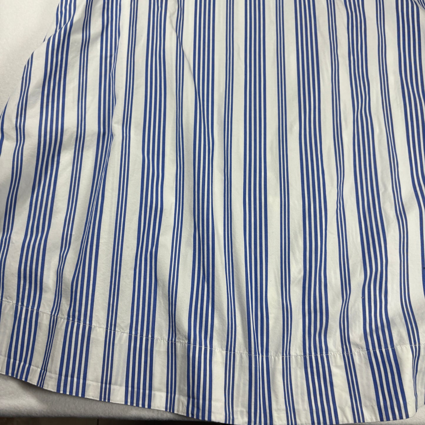 Old Navy Men’s Shirt XXL Blue White Striped Short Sleeve Casual Button Front