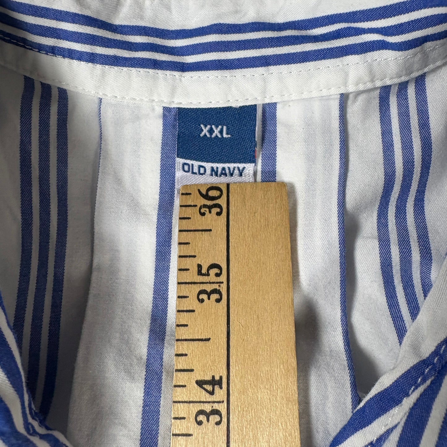 Old Navy Men’s Shirt XXL Blue White Striped Short Sleeve Casual Button Front