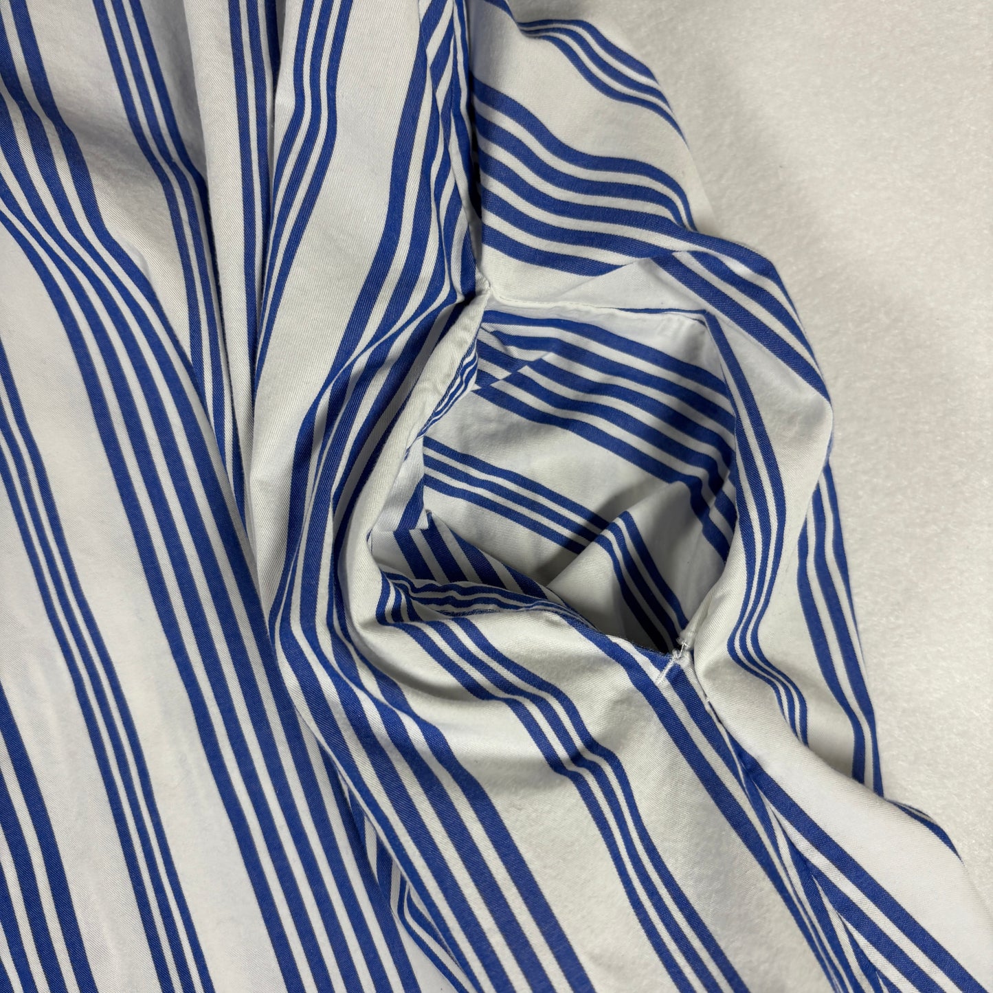 Old Navy Men’s Shirt XXL Blue White Striped Short Sleeve Casual Button Front