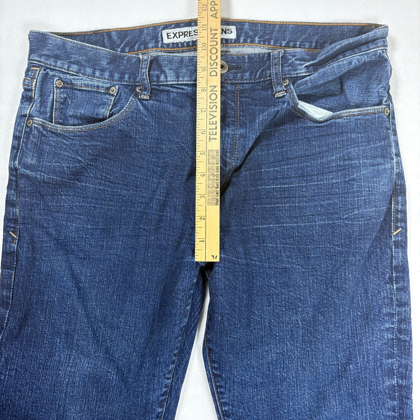 Express Jeans Men’s Straight Leg Denim Blue 34x30 Classic Mid Rise Casual Pants