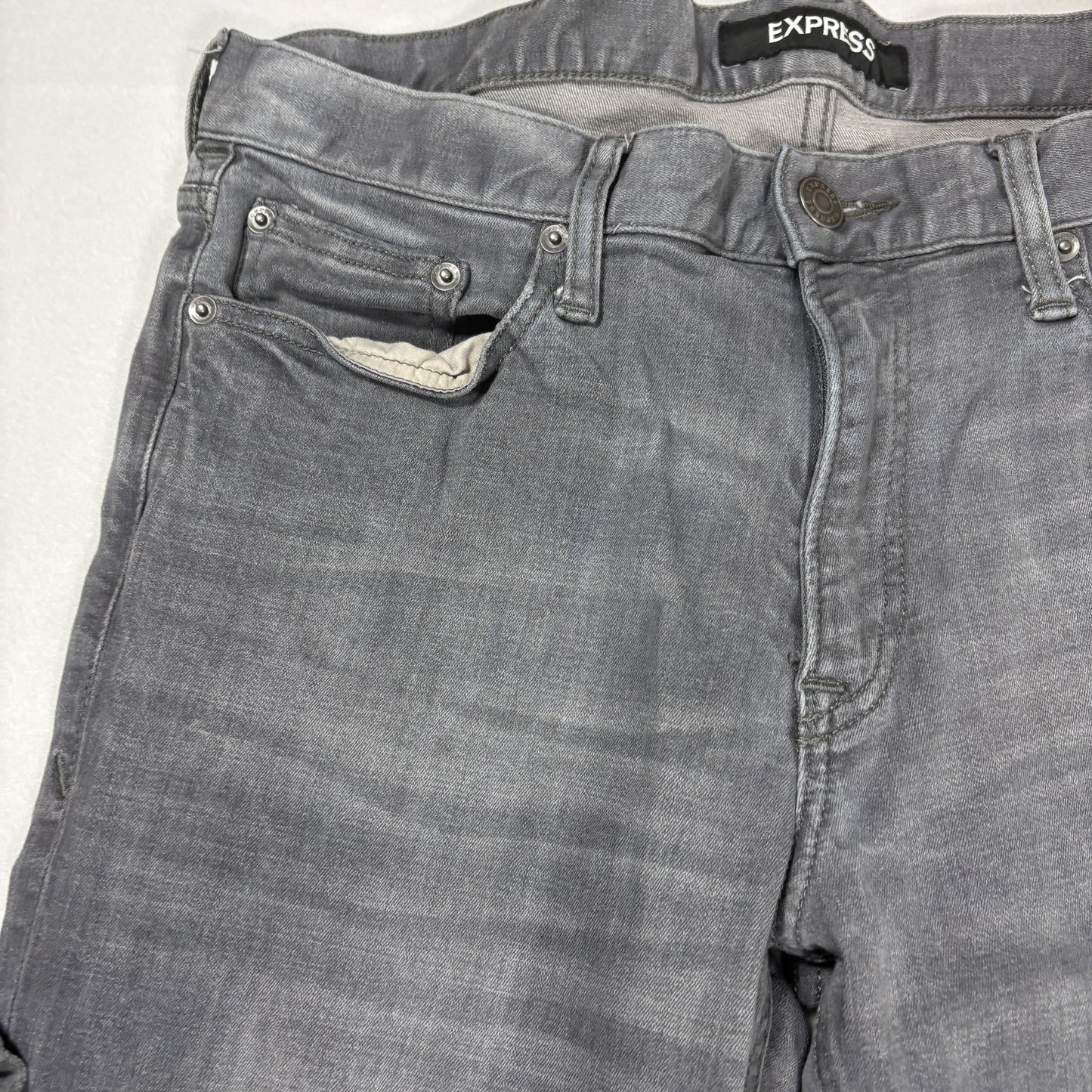 Express Jeans Men’s Slim Fit Gray Stretch Performance Denim Pants 34x30