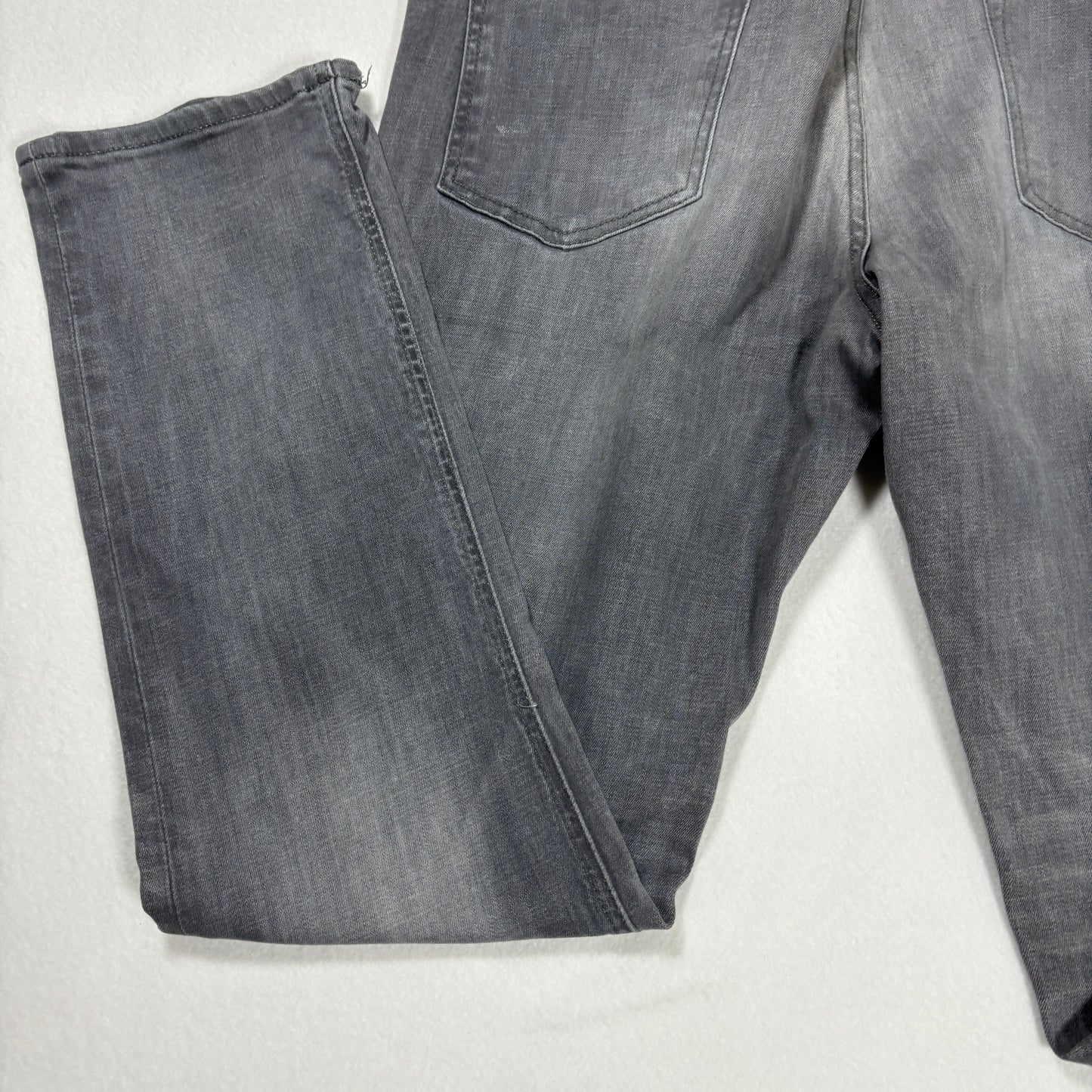 Express Jeans Men’s Slim Fit Gray Stretch Performance Denim Pants 34x30