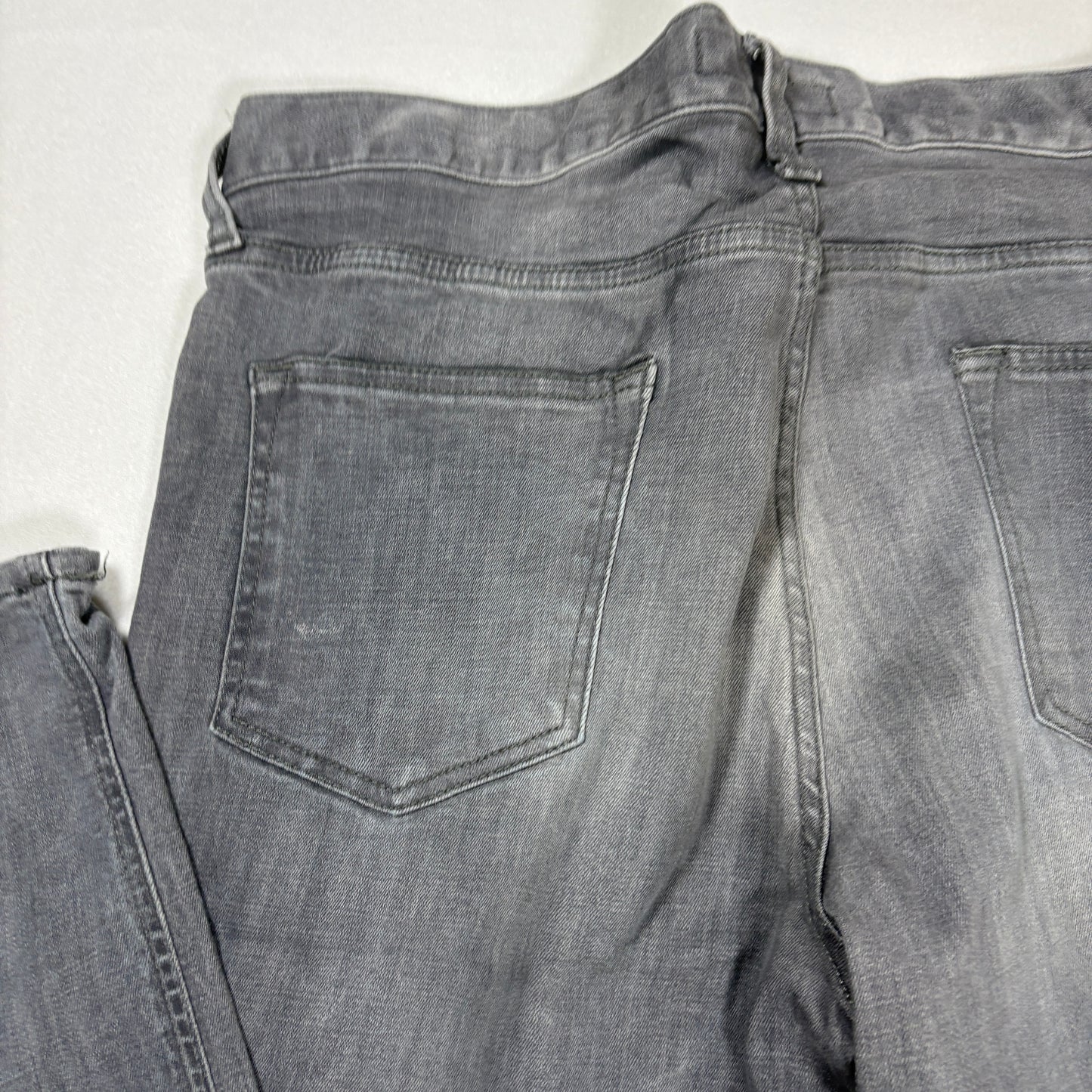 Express Jeans Men’s Slim Fit Gray Stretch Performance Denim Pants 34x30